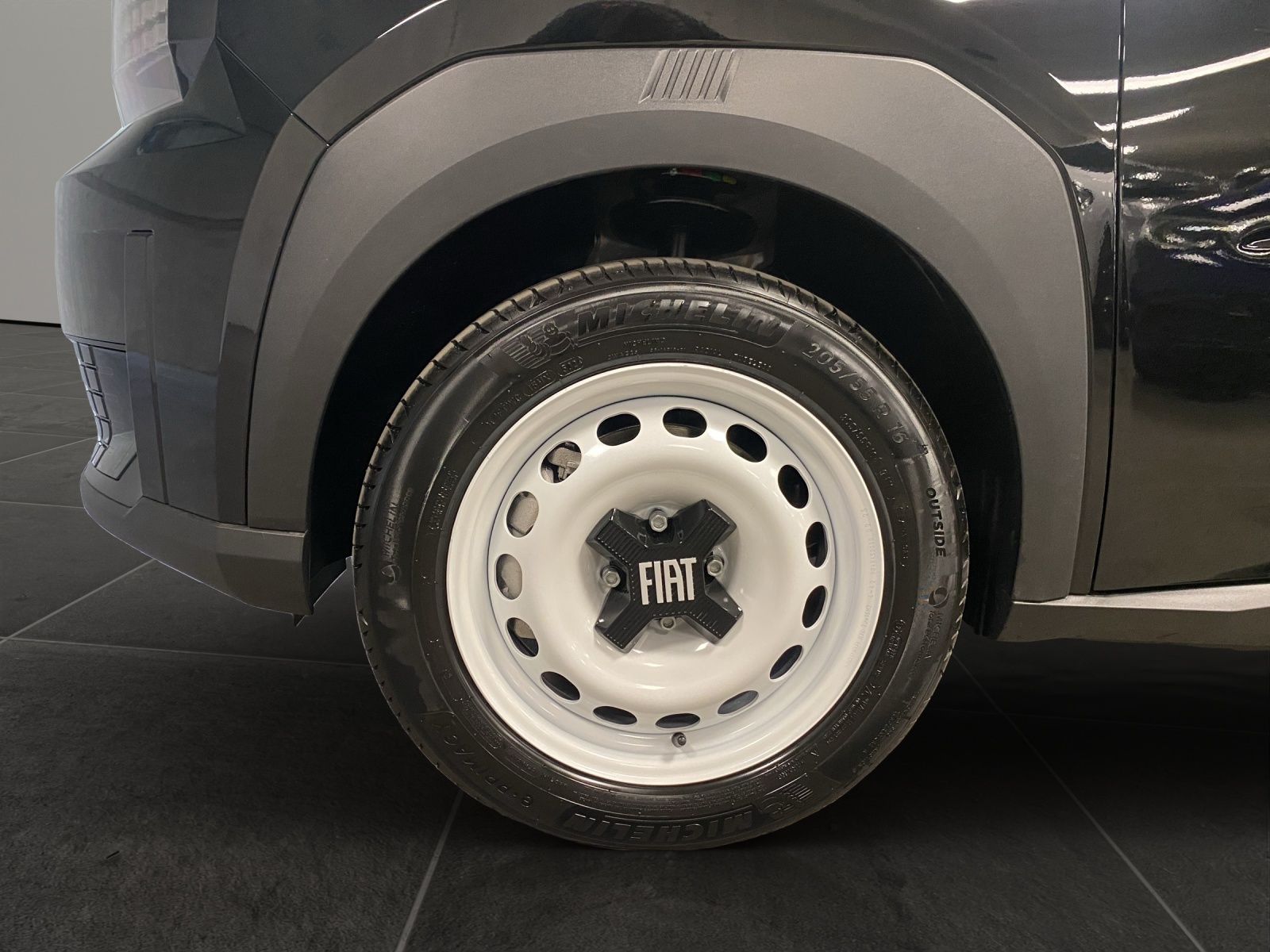 FIAT Grande Panda e Red-image-7