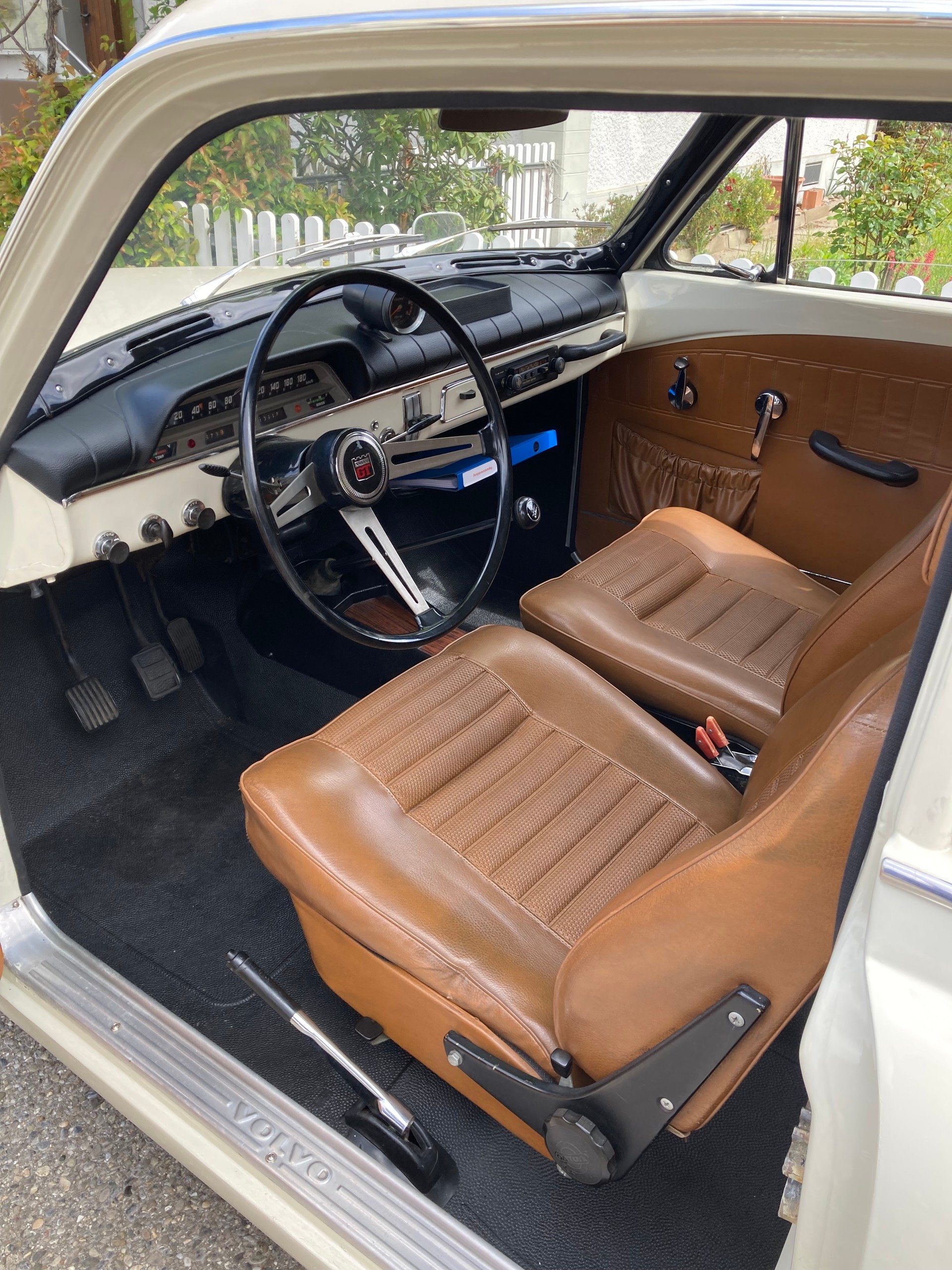 VOLVO 123 GT-image-6