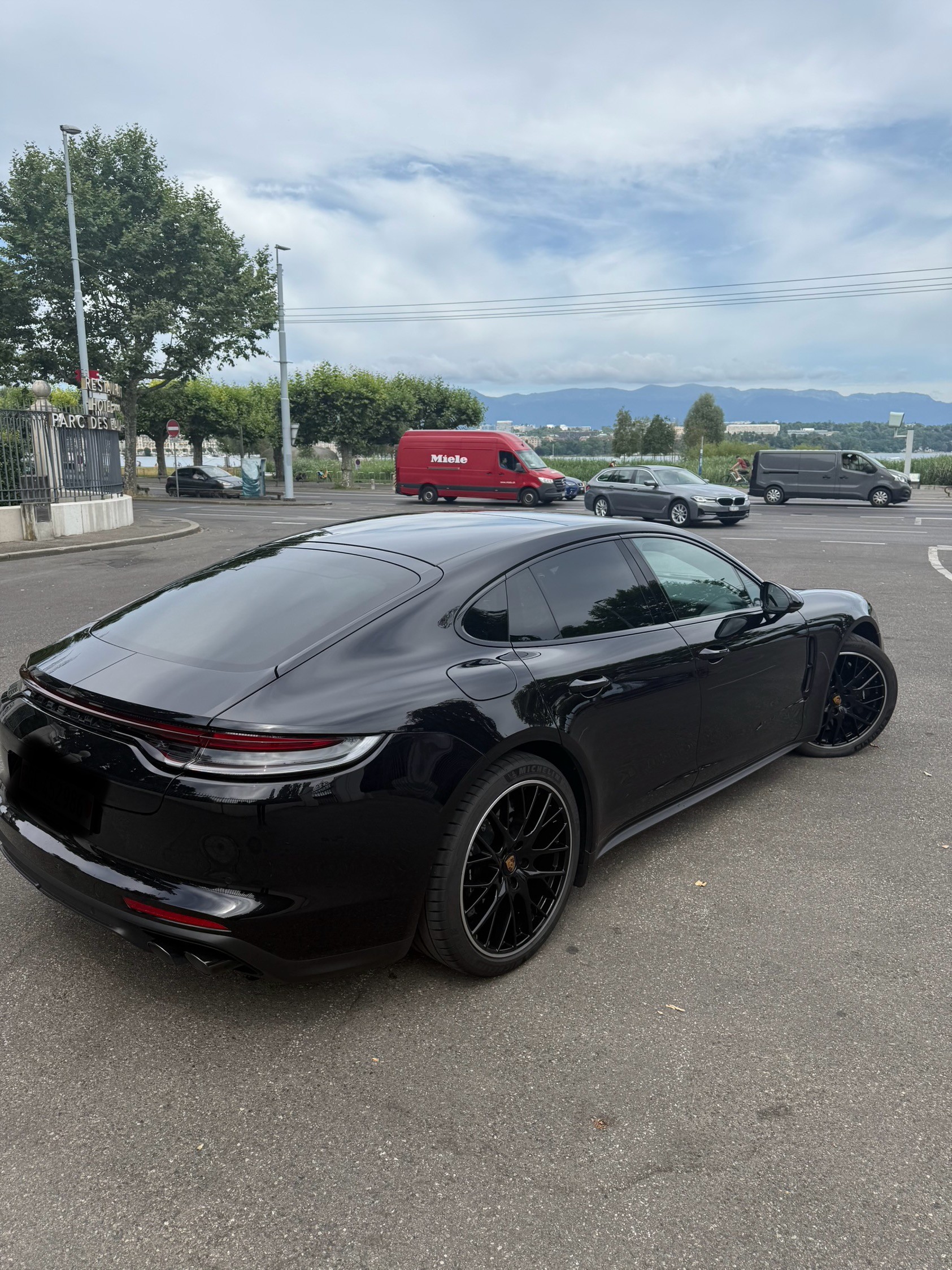 PORSCHE Panamera Turbo S PDK-image-6