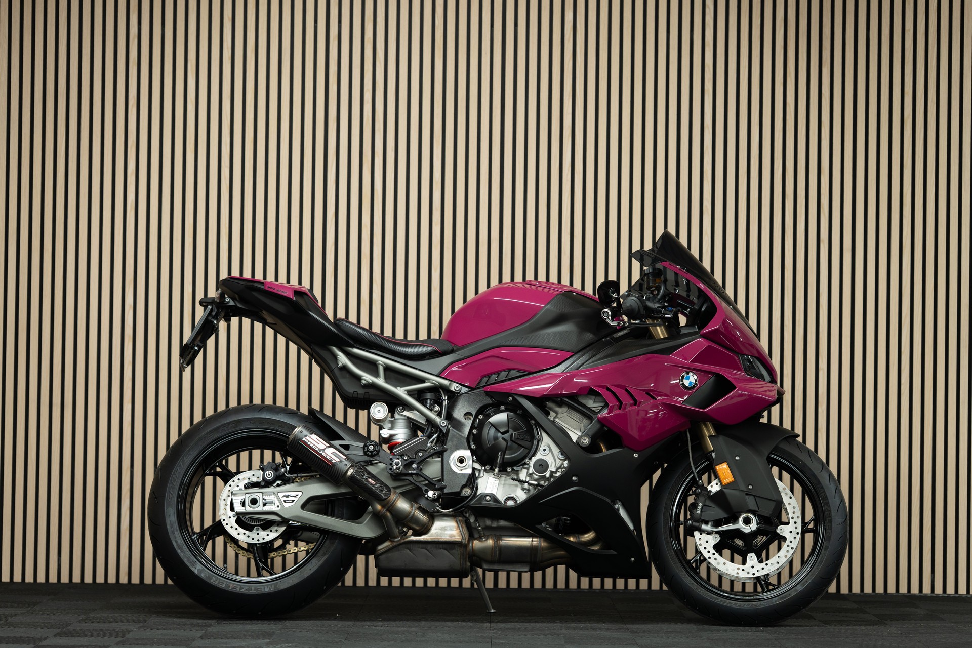 BMW BMW S 1000 RR Individual mit 0.9% Leasing, Sportschalldämpfer, Blinker- und Spiegelumbau u. v. m.