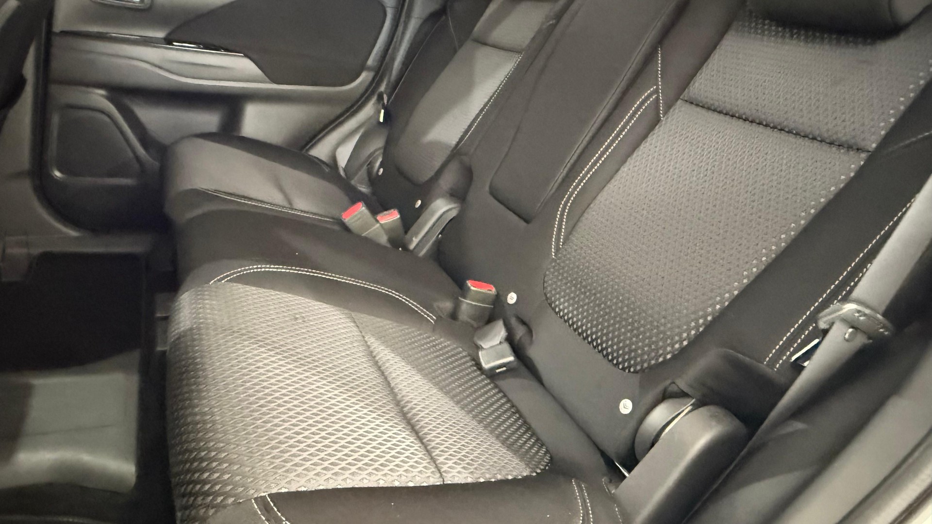 MITSUBISHI Outlander 2.4 PHEV Style 4WD Automatic-image-12