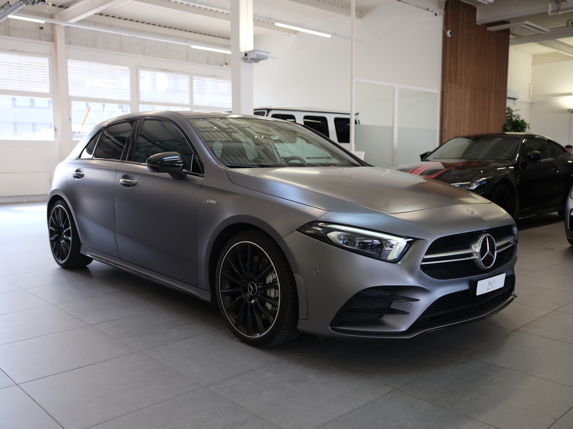 MERCEDES-BENZ A 35 AMG 4Matic Speedshift-image-1