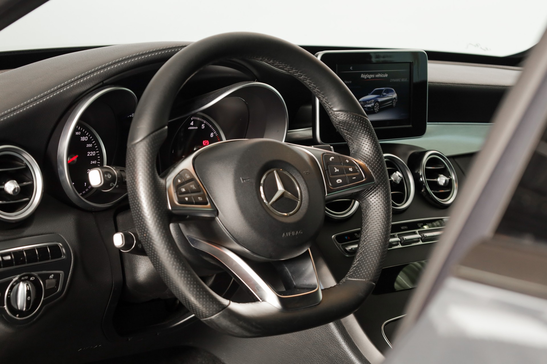 MERCEDES-BENZ C 200 AMG Line 7G-Tronic-image-11