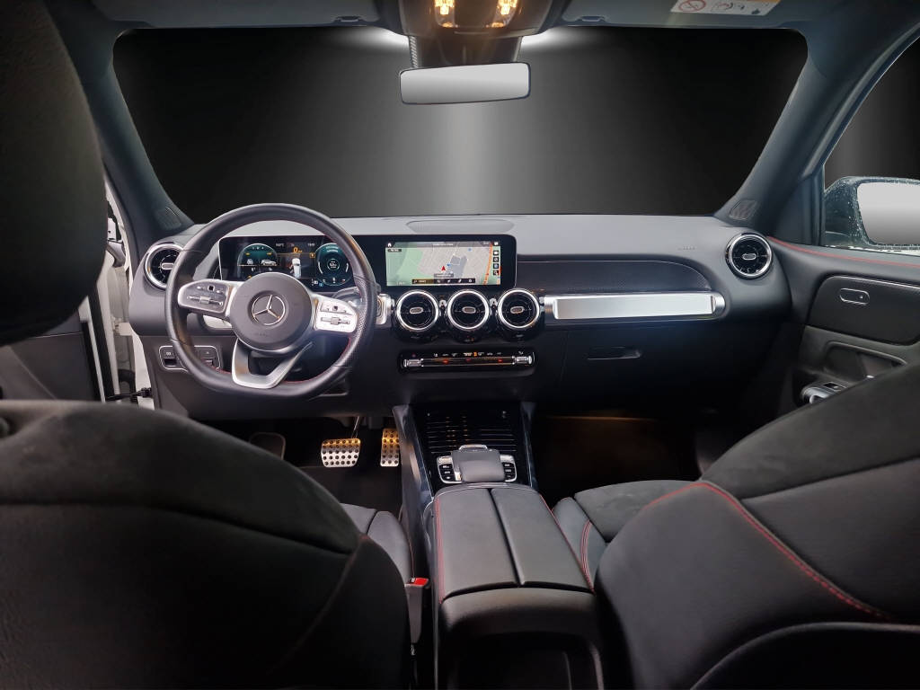 MERCEDES-BENZ GLB 250 AMG Line 4matic-image-10