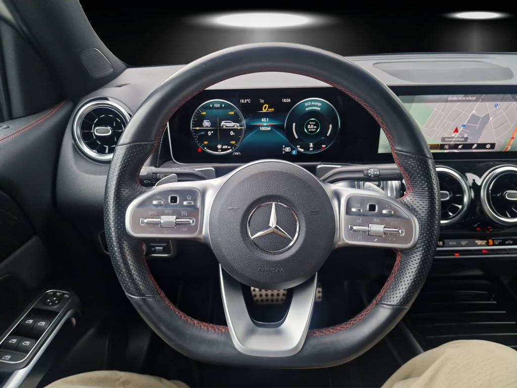 MERCEDES-BENZ GLB 250 AMG Line 4matic-image-13