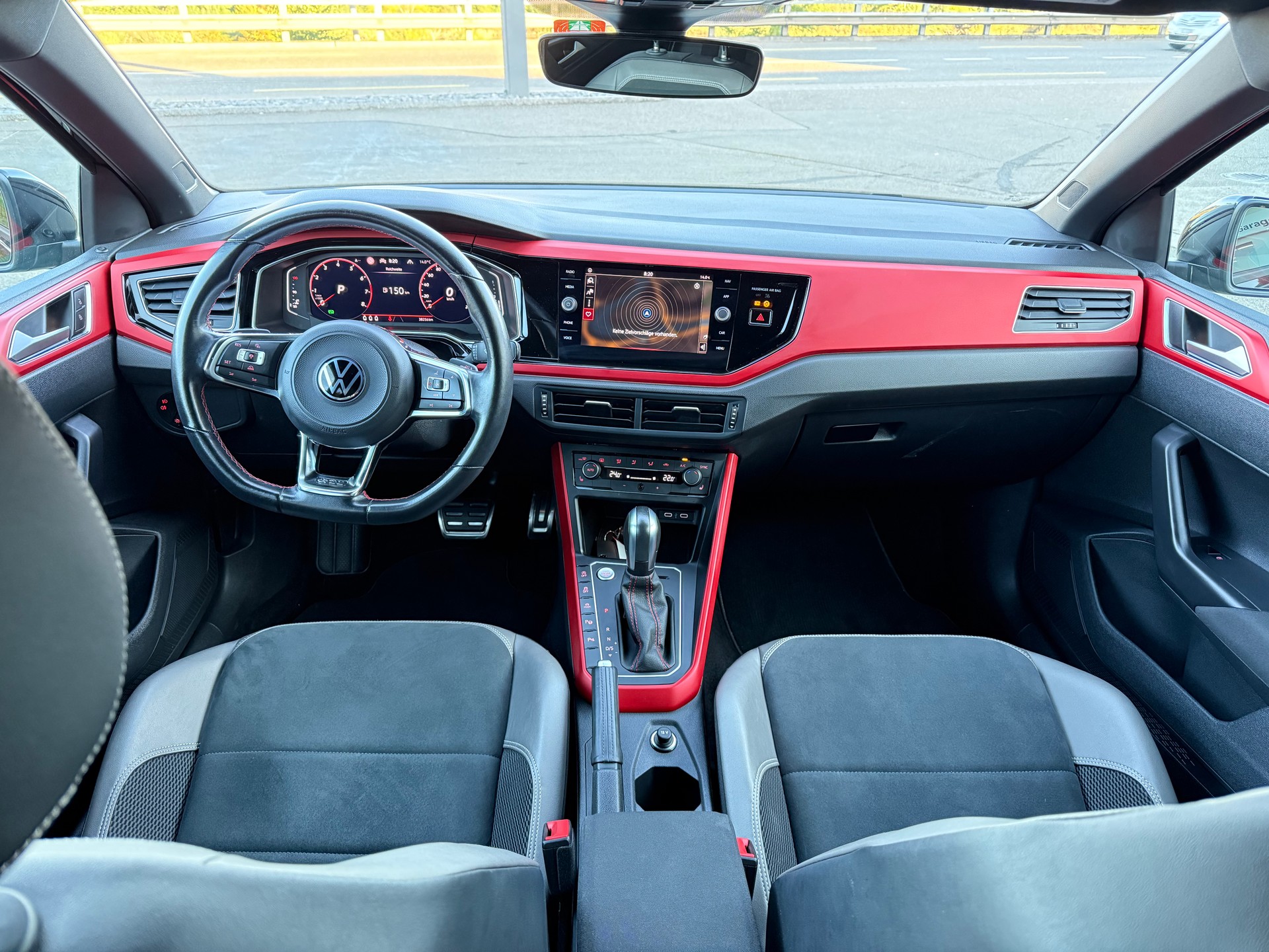 VW Polo 2.0 TSI GTI-image-13