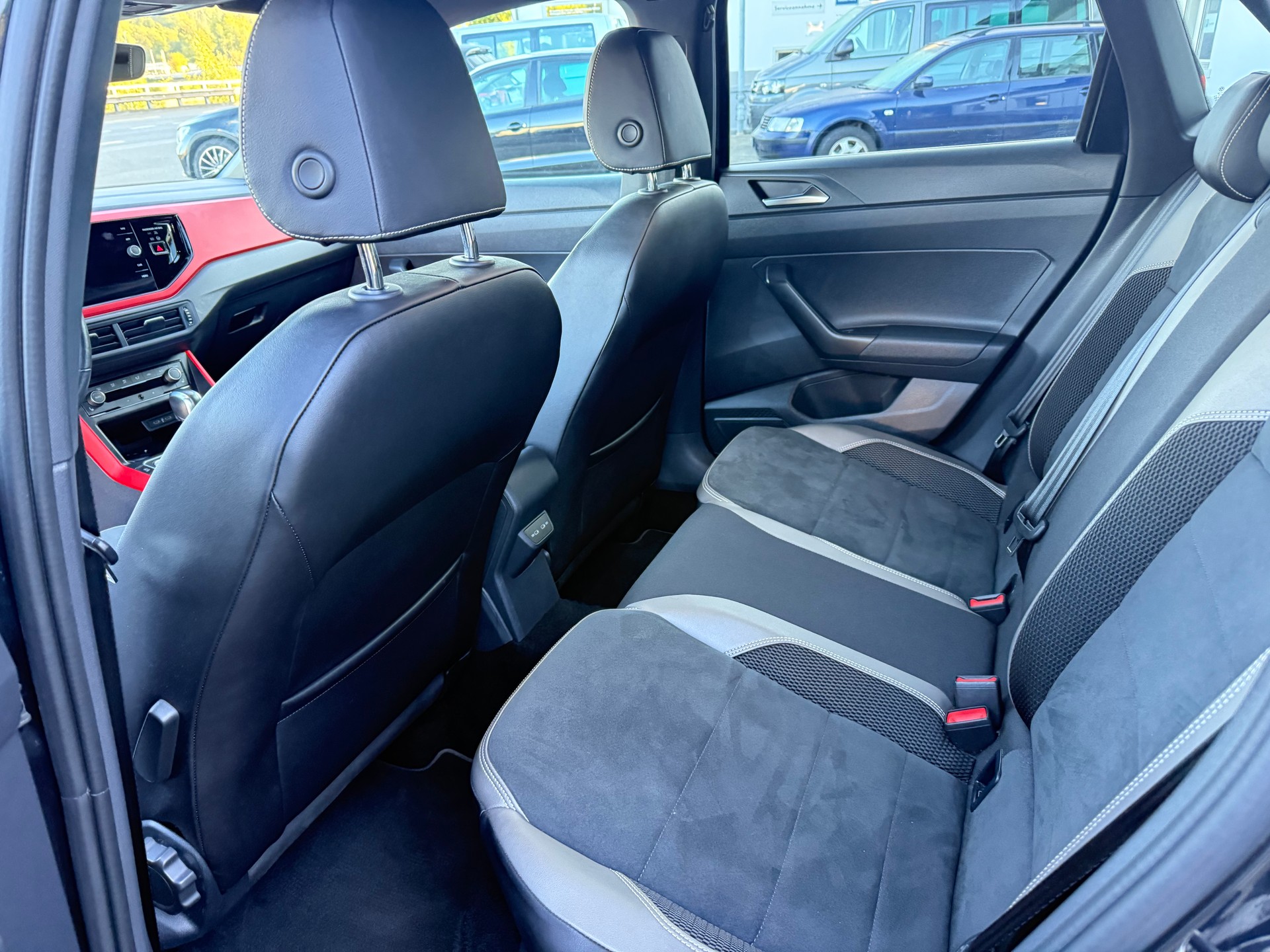 VW Polo 2.0 TSI GTI-image-9
