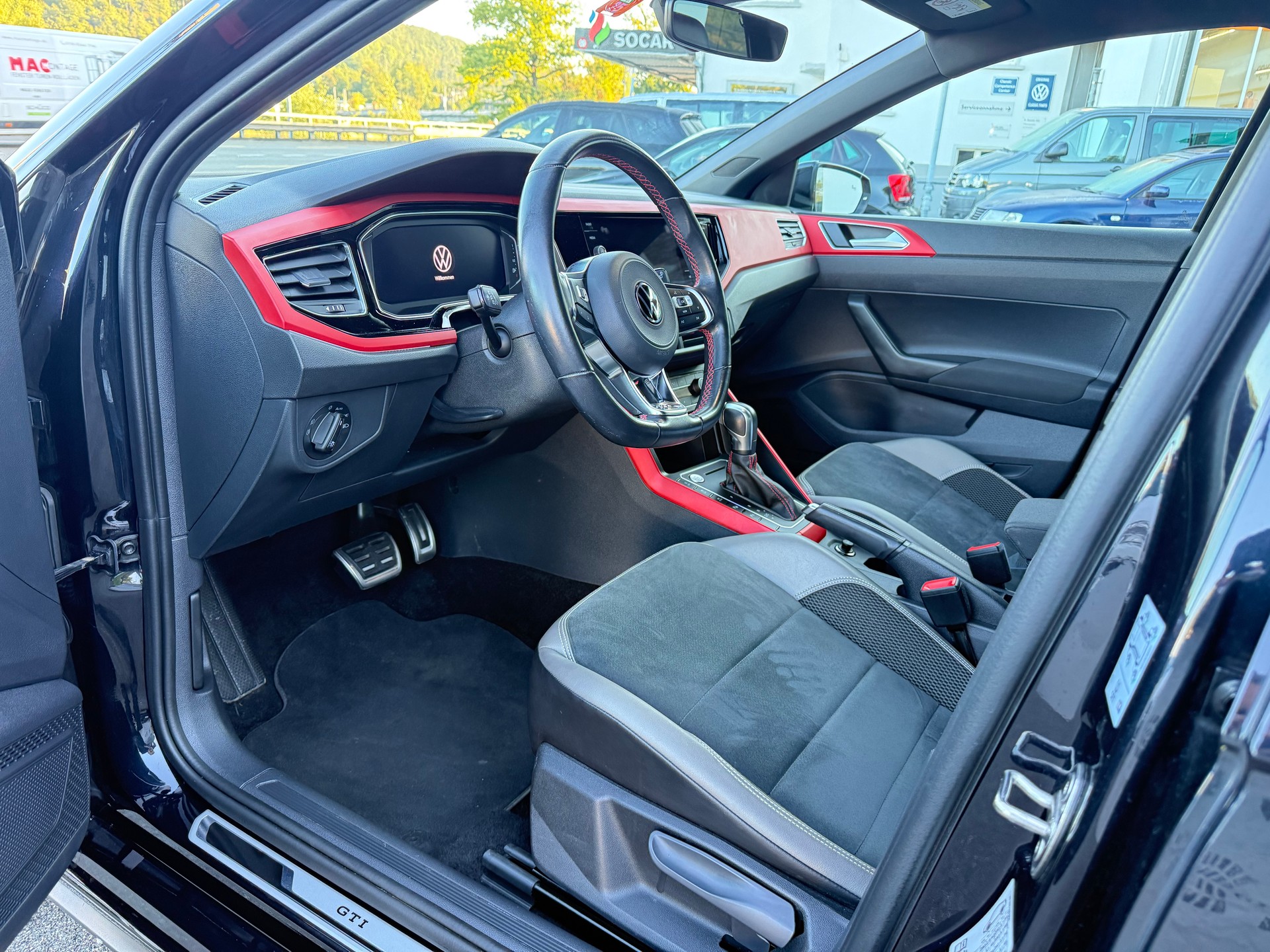 VW Polo 2.0 TSI GTI-image-8