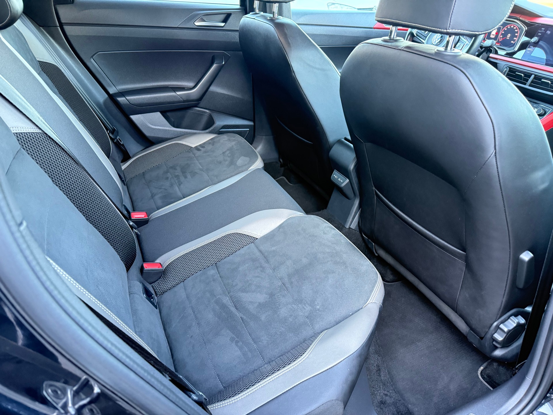 VW Polo 2.0 TSI GTI-image-11