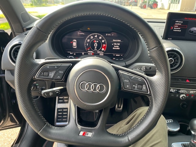 AUDI S3 Sportback 2.0 TFSI quattro S-tronic-image-5