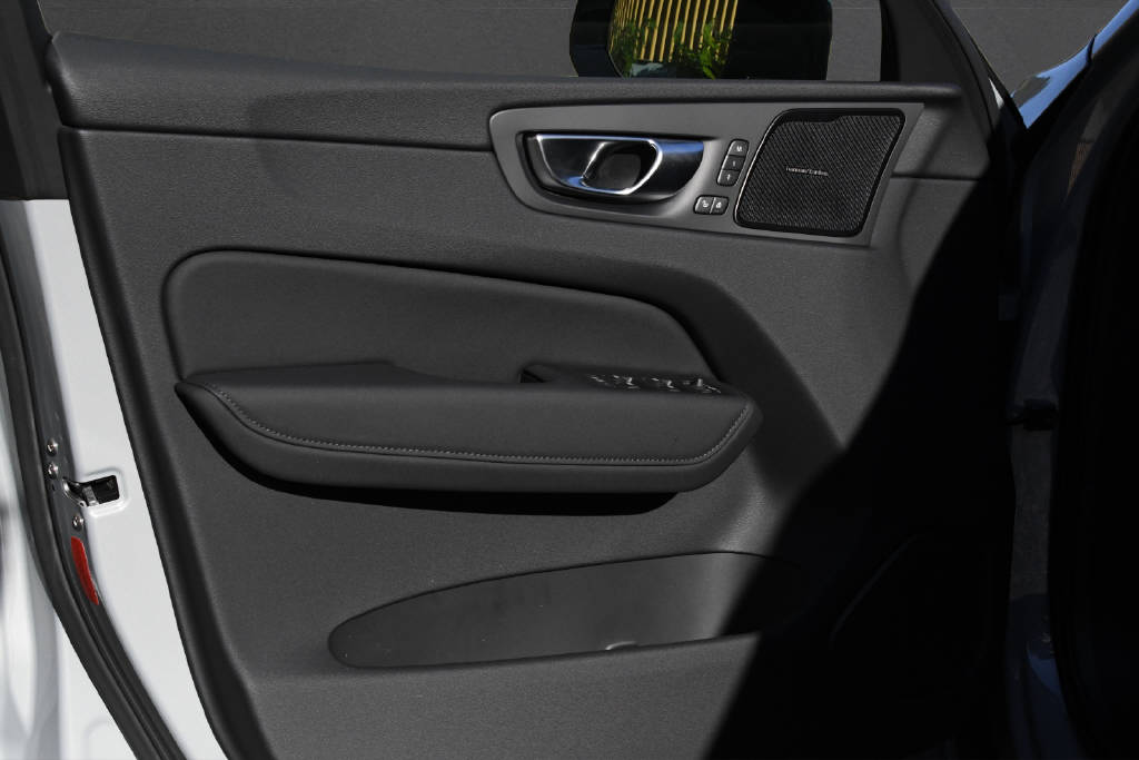 Image VOLVO XC60 XC60 2.0 T6 TE Ultra Dark eAWD