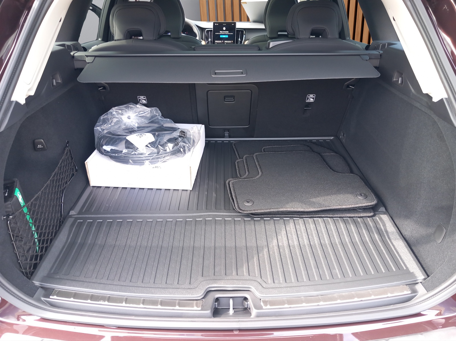 VOLVO XC60 2.0 T6 TE Ultra Dark eAWD-image-19