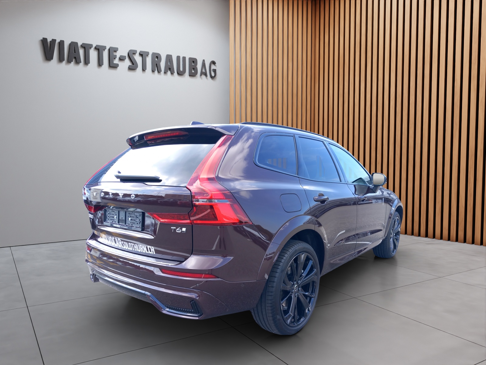VOLVO XC60 2.0 T6 TE Ultra Dark eAWD-image-4
