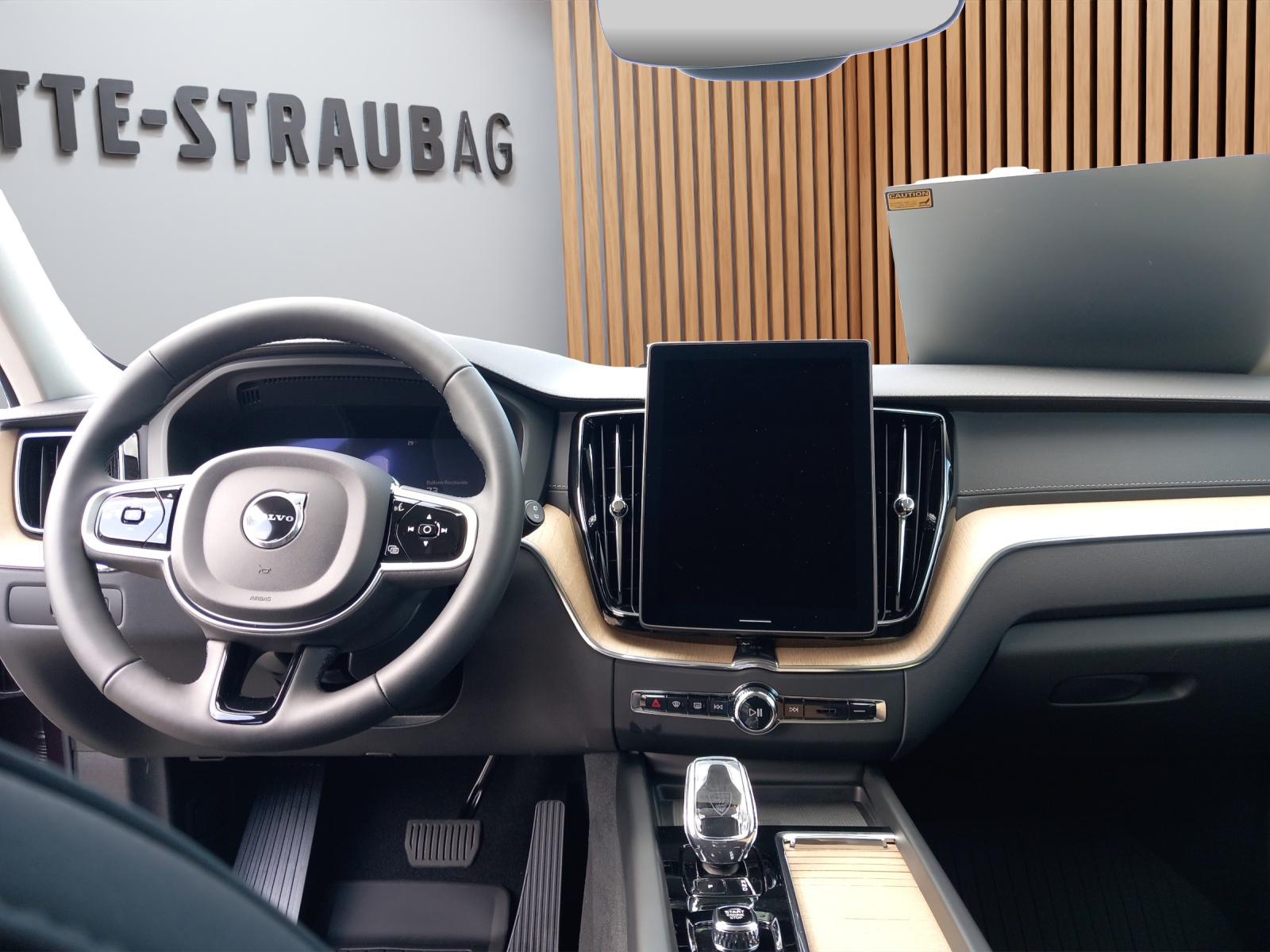 VOLVO XC60 2.0 T6 TE Ultra Dark eAWD-image-11