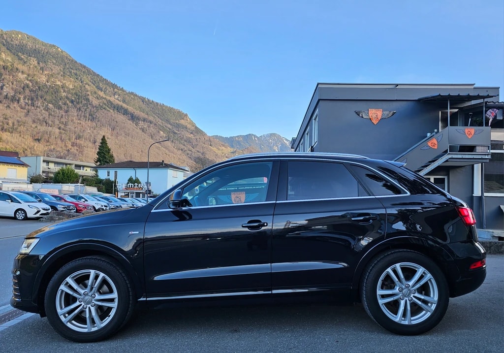 AUDI Q3 2.0 TDI Quattro S-tronic S-Line Sportpaket-image-1