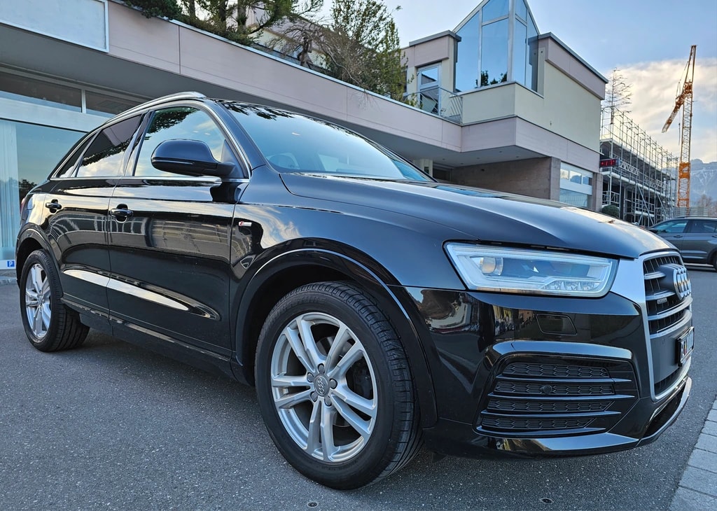 AUDI Q3 2.0 TDI Quattro S-tronic S-Line Sportpaket-image-3