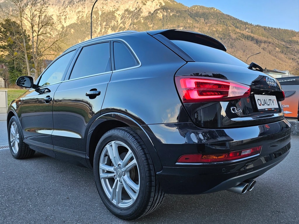 AUDI Q3 2.0 TDI Quattro S-tronic S-Line Sportpaket-image-2