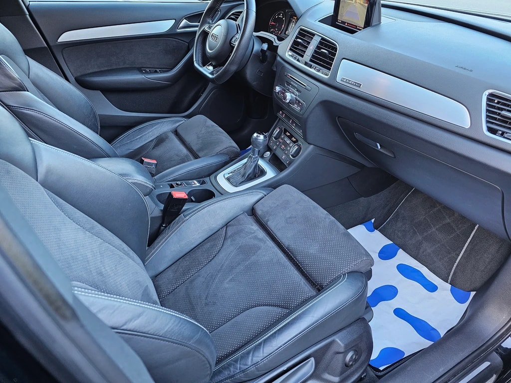 AUDI Q3 2.0 TDI Quattro S-tronic S-Line Sportpaket-image-10