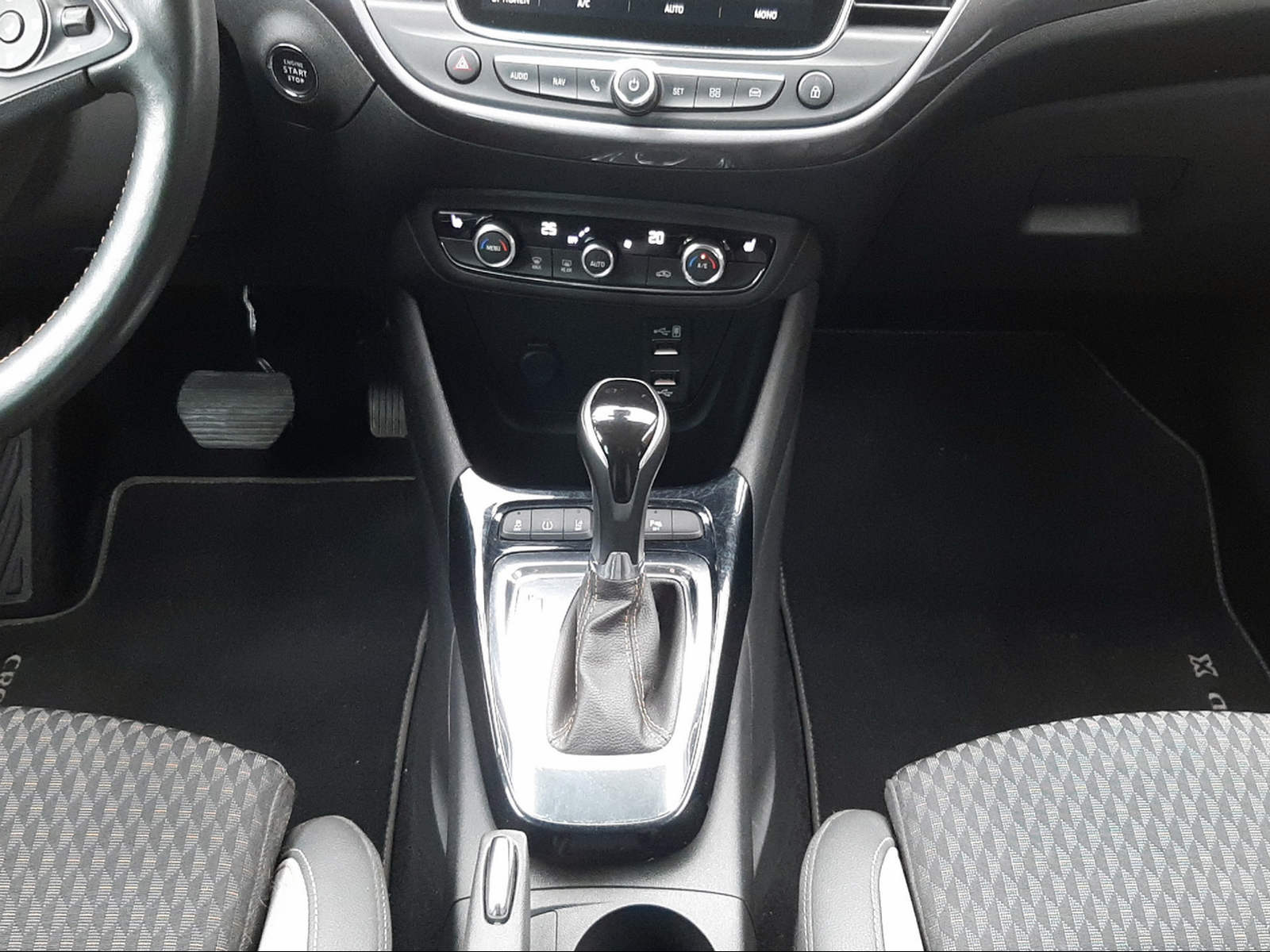 OPEL Crossland X 1.2 T Ultimate S/S-image-12