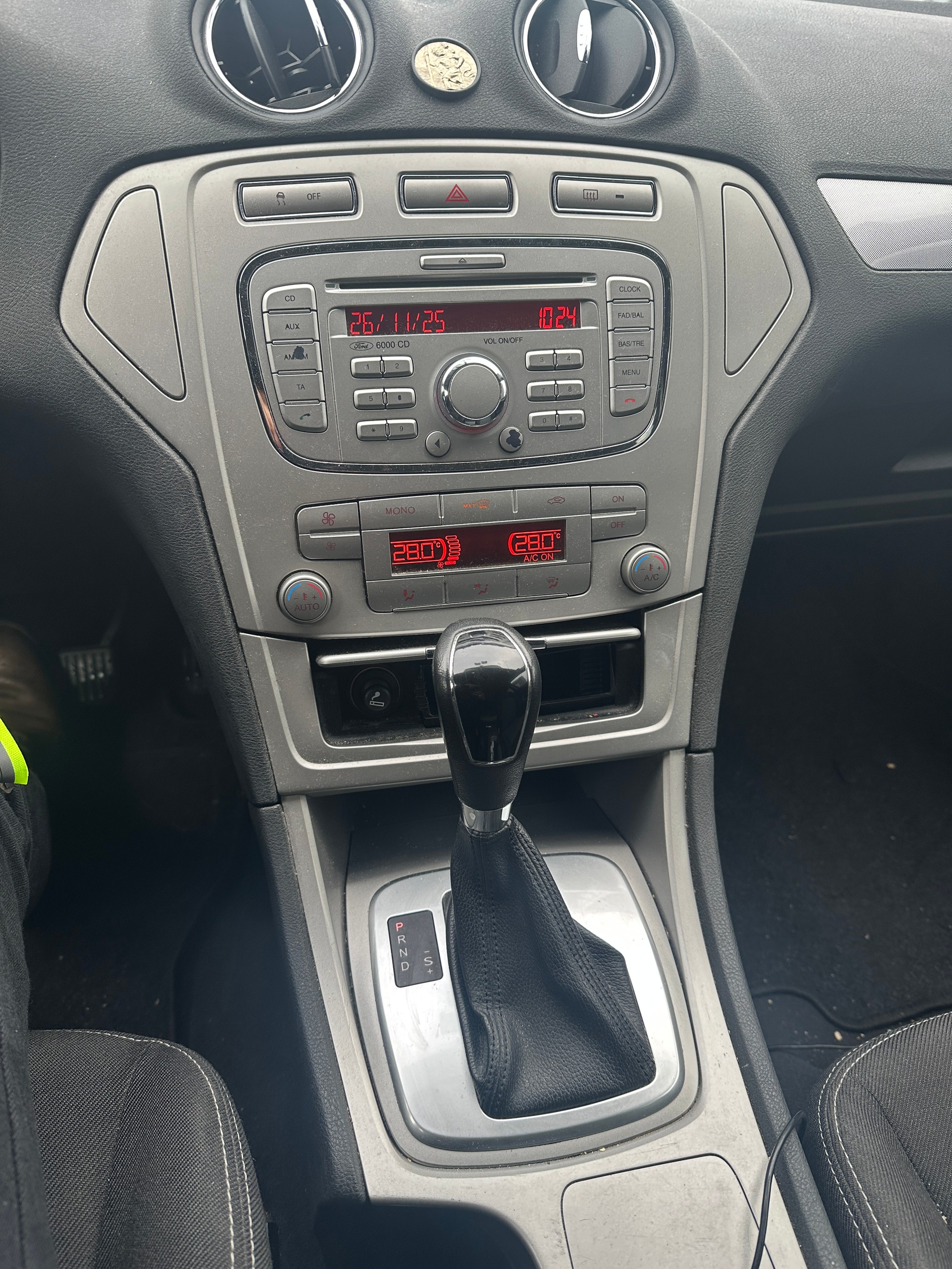 FORD Mondeo 2.0 TDCi 16V Titanium Automatic-image-9