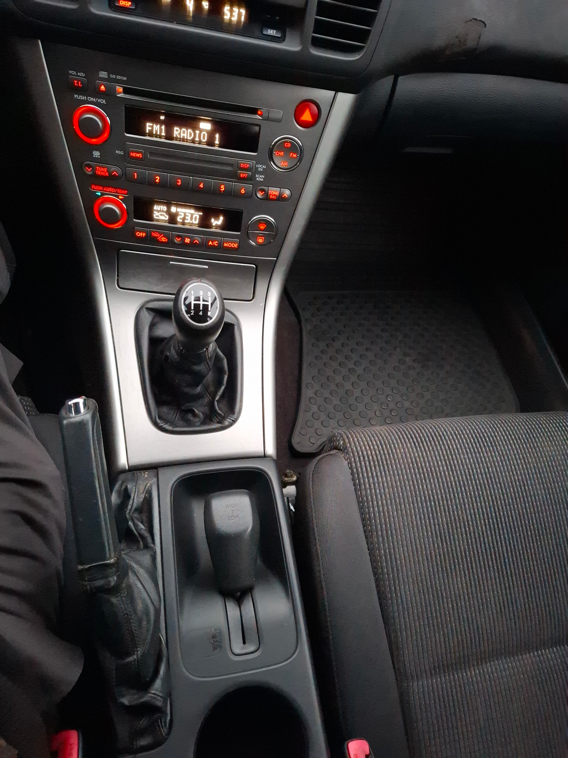 SUBARU Outback 2.5i AWD-image-12