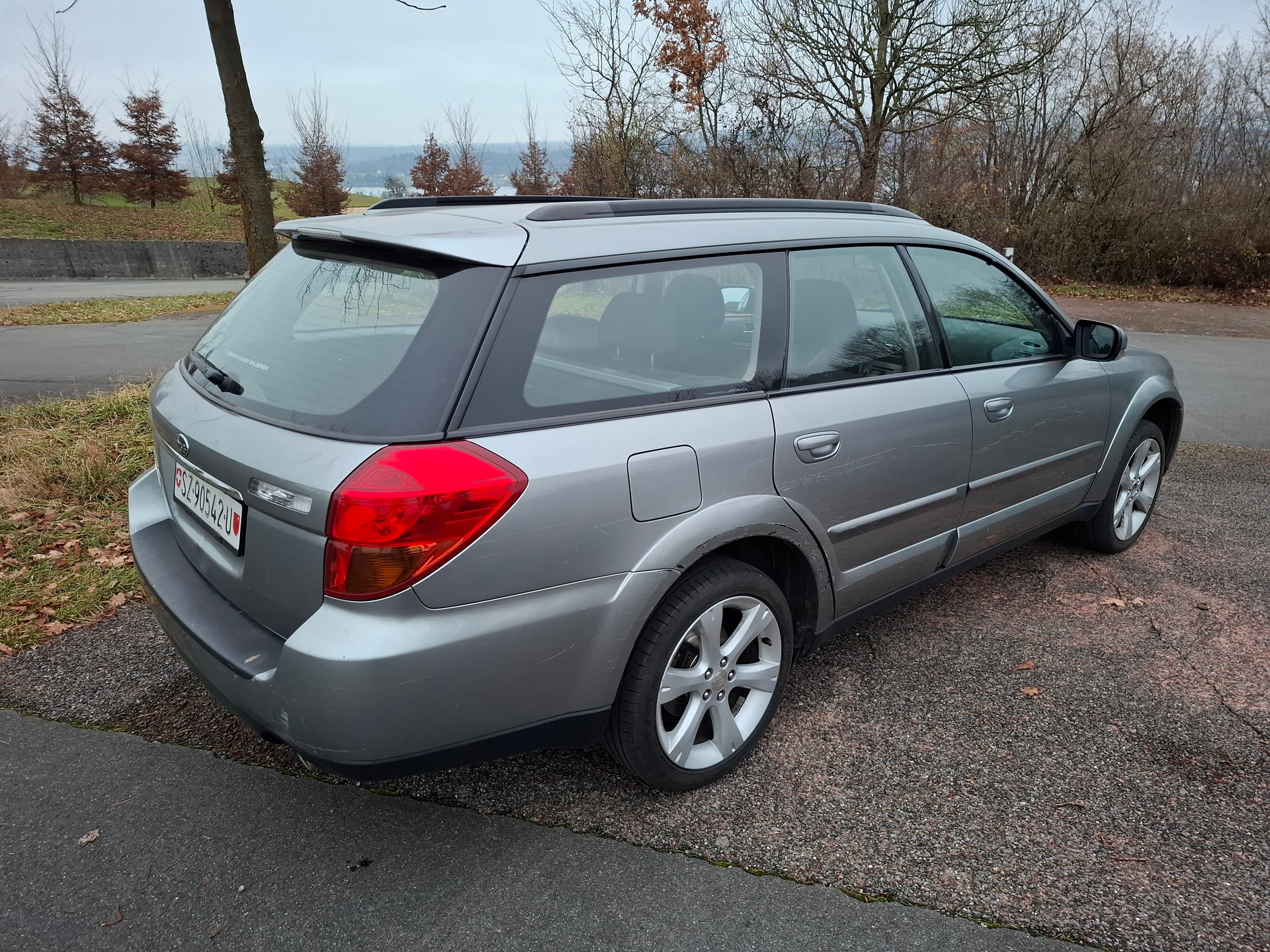 SUBARU Outback 2.5i AWD-image-5