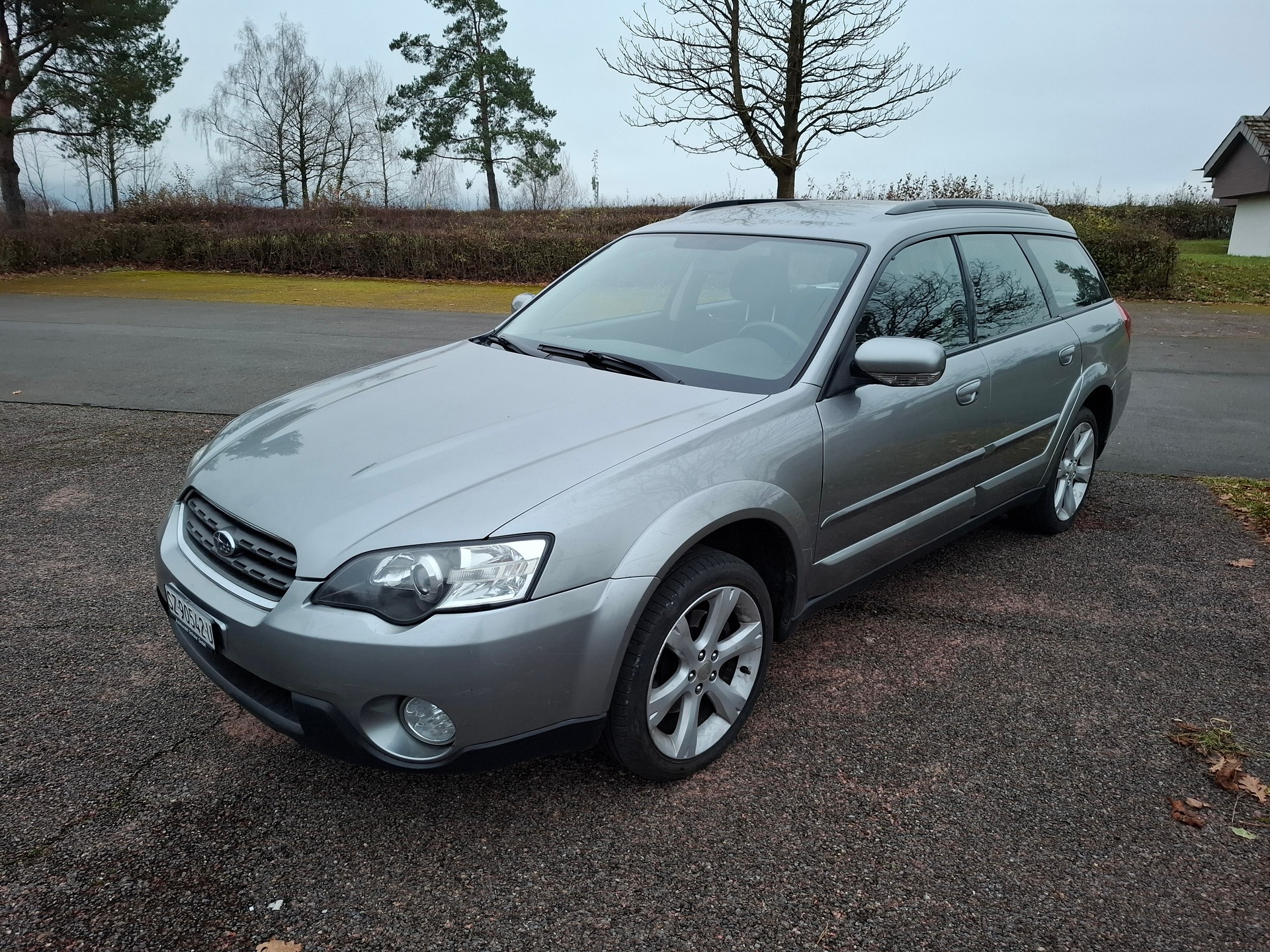 SUBARU Outback 2.5i AWD-image-2