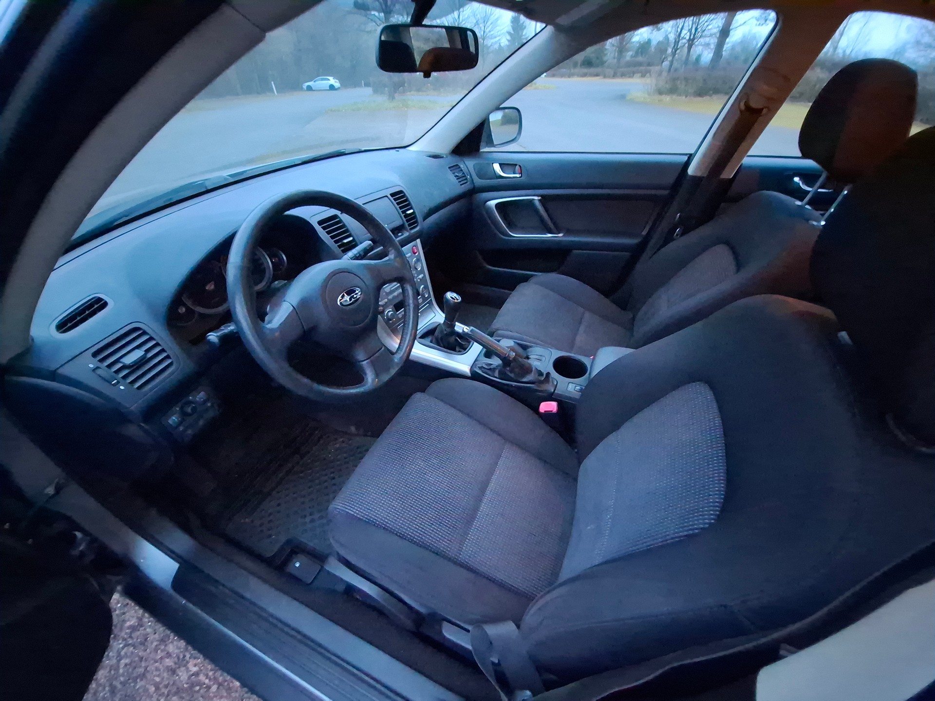 SUBARU Outback 2.5i AWD-image-10