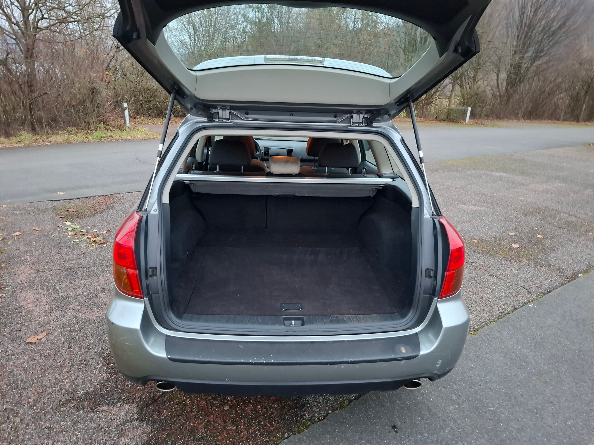 SUBARU Outback 2.5i AWD-image-8