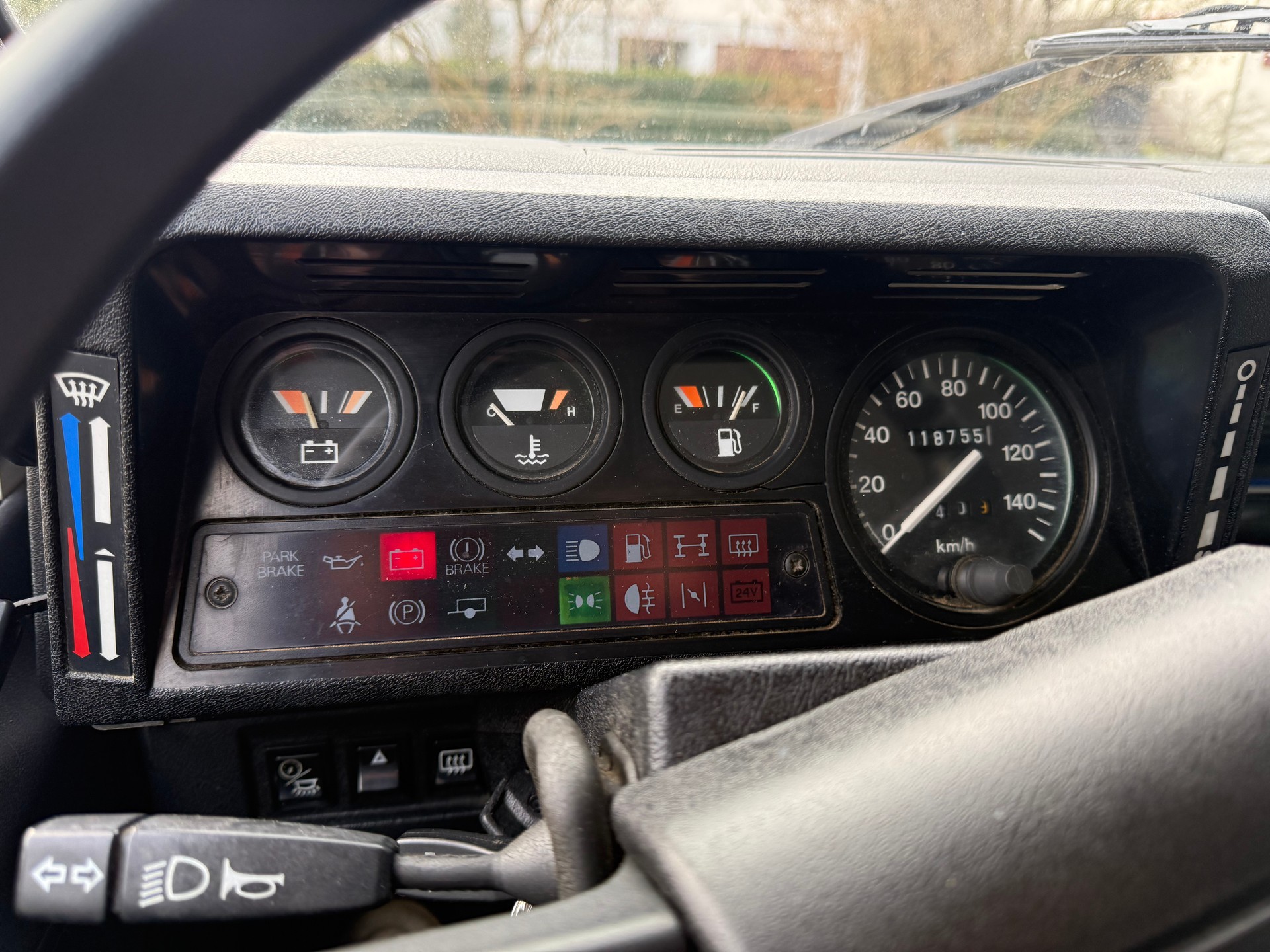 LAND ROVER Defender 90 Turbo D-image-2
