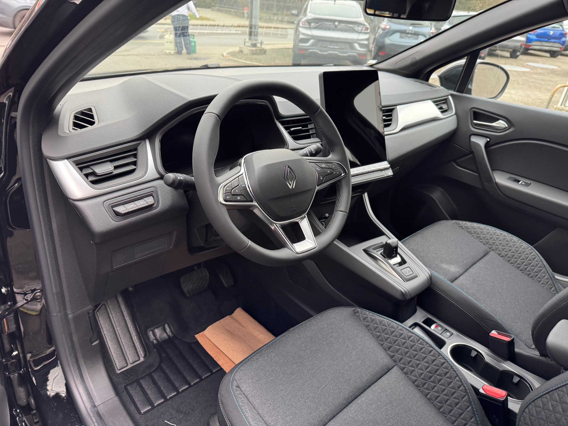 RENAULT Captur 1.8 E-Tech 160 Evolution DHT-image-12