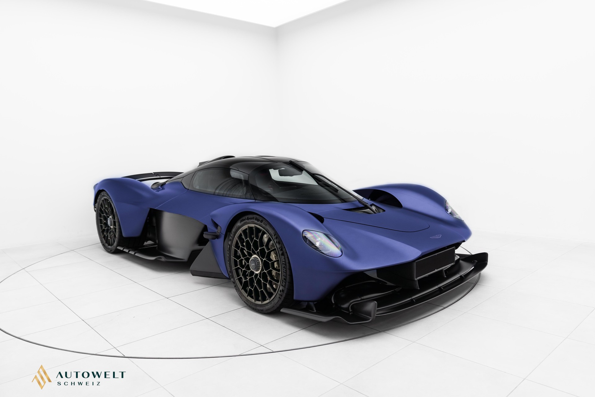 ASTON MARTIN VALKYRIE-image-0