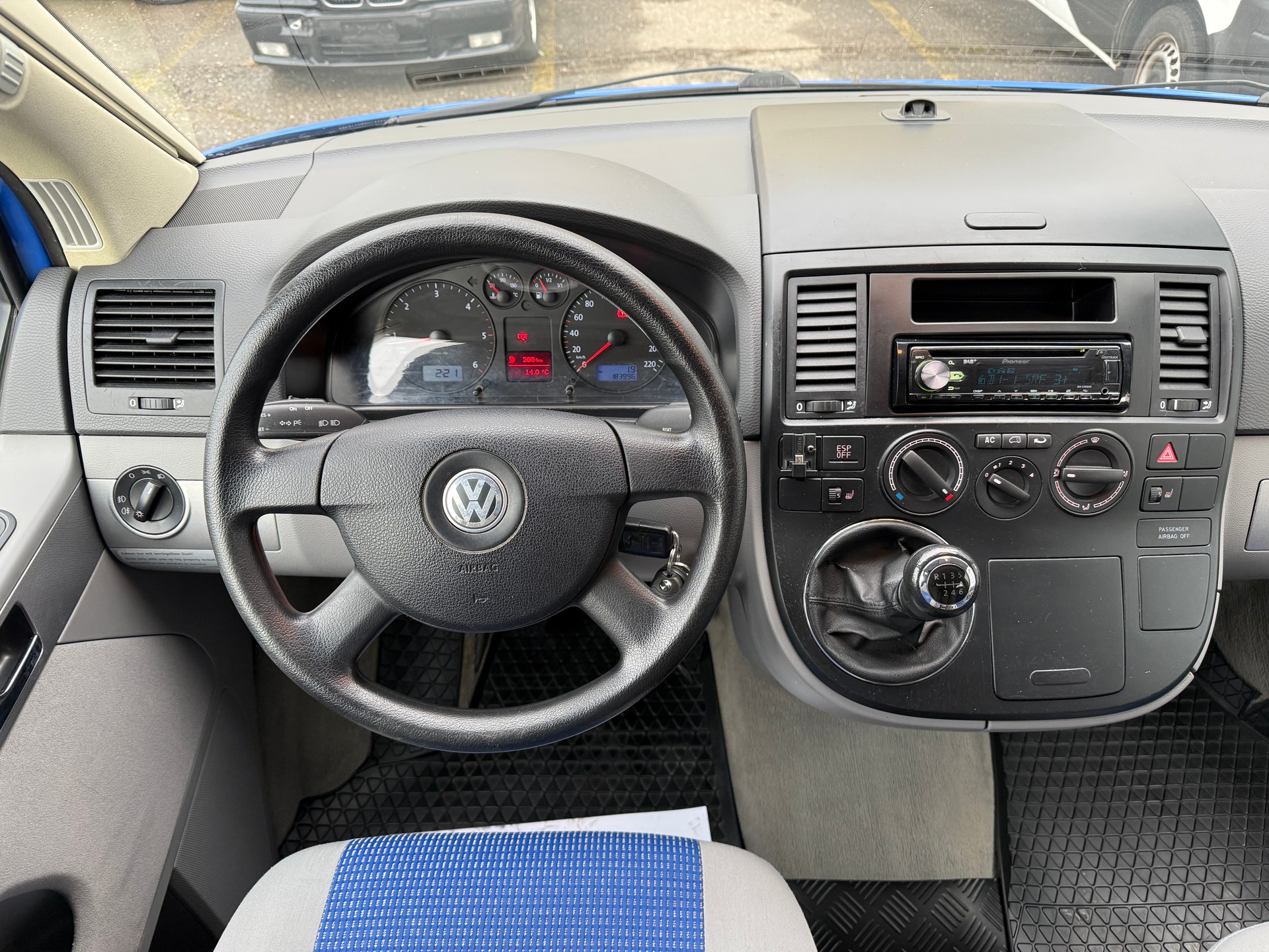 VW T5 California Campmobil 4Motion ***ALLRAD / AUFSTELLDACH ELEKTRISCH / SITZHEIZUNG / STANDHEIZUNG / TEMPOMAT / BORDKÜCHE ***-image-7
