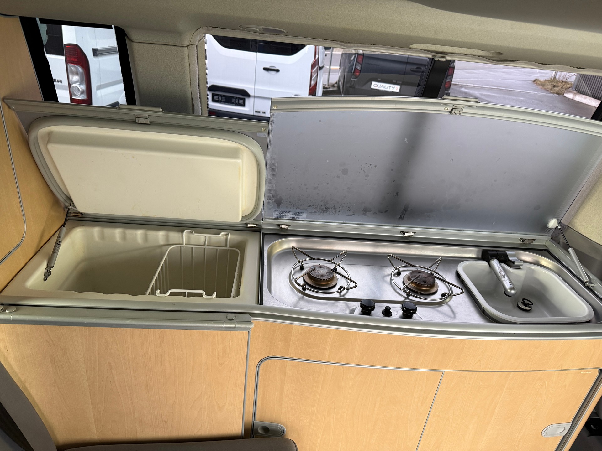 VW T5 California Campmobil 4Motion ***ALLRAD / AUFSTELLDACH ELEKTRISCH / SITZHEIZUNG / STANDHEIZUNG / TEMPOMAT / BORDKÜCHE ***-image-8