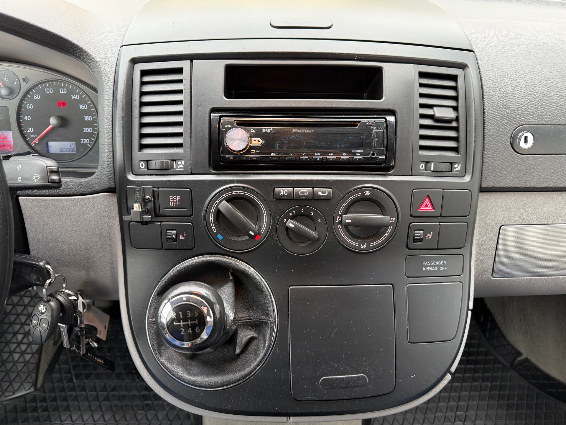 VW T5 California Campmobil 4Motion ***ALLRAD / AUFSTELLDACH ELEKTRISCH / SITZHEIZUNG / STANDHEIZUNG / TEMPOMAT / BORDKÜCHE ***-image-10