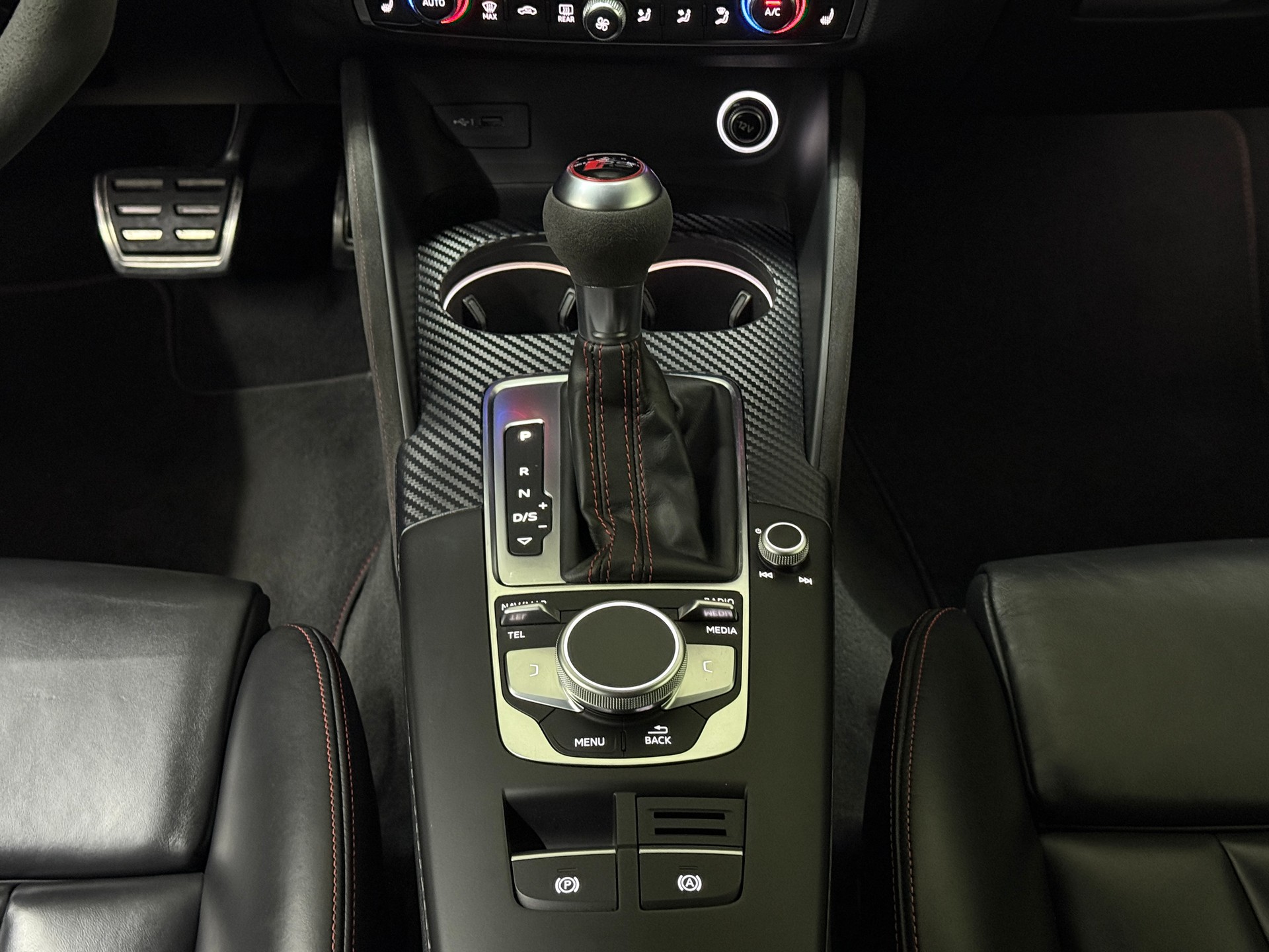 AUDI RS3 Limousine 2.5 TSI quattro S-tronic-image-13