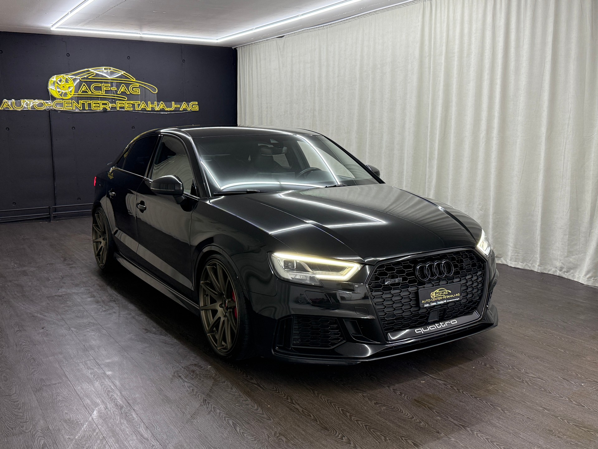 AUDI RS3 Limousine 2.5 TSI quattro S-tronic-image-2