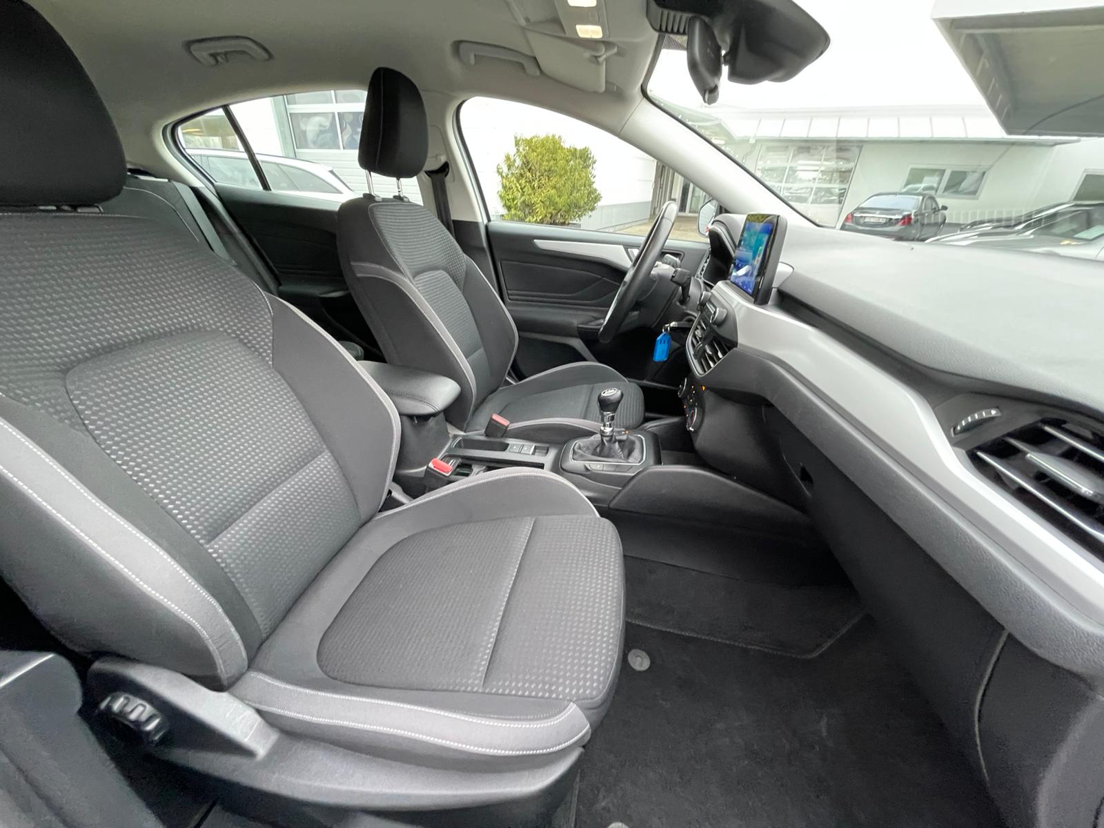 FORD Focus 1.0 SCTi Business-image-11