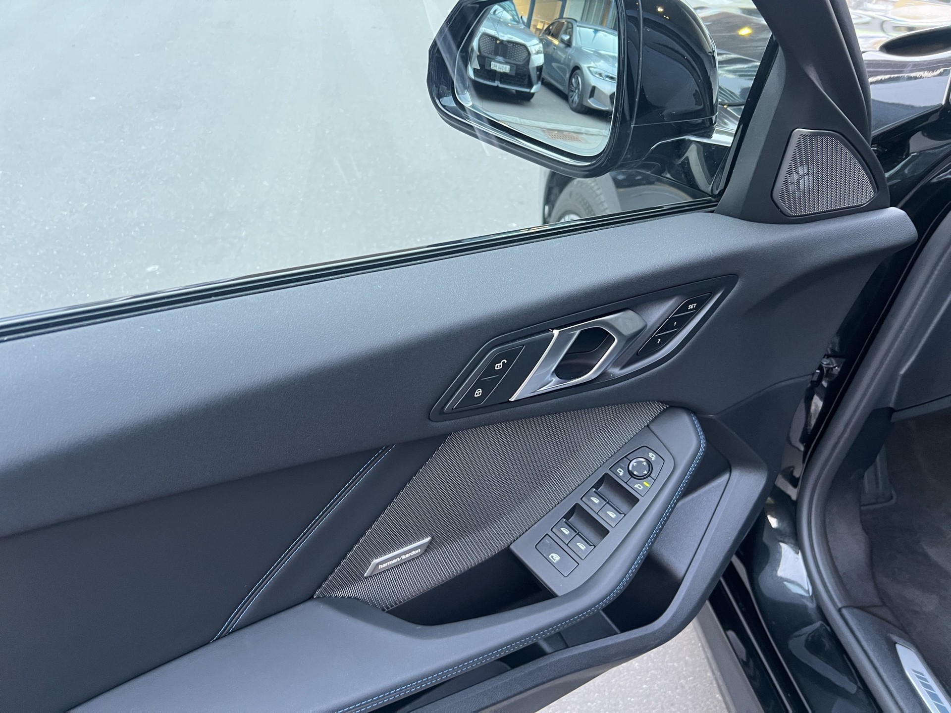 BMW 123 xDrive M Sport Steptronic-image-11