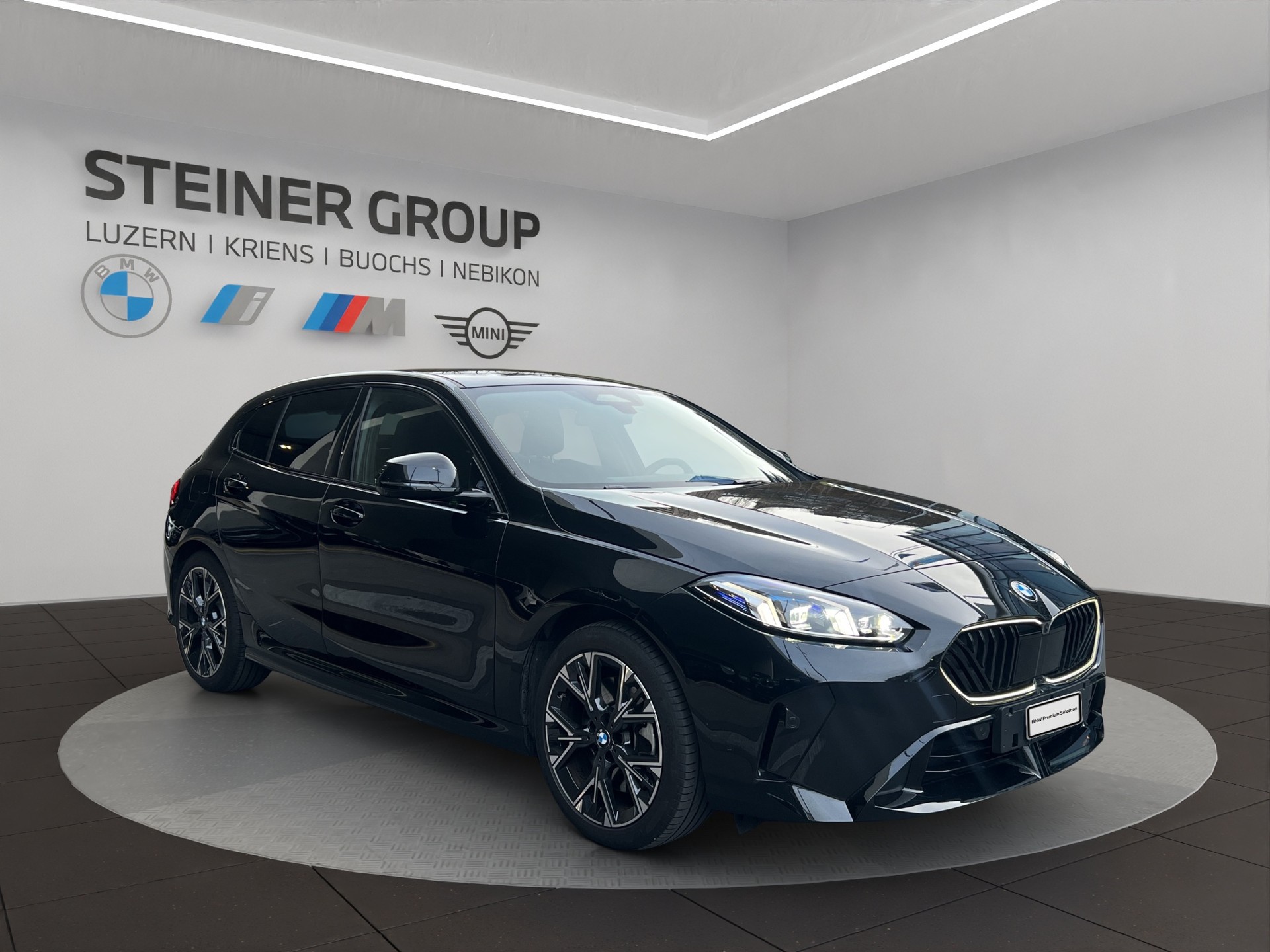 BMW 123 xDrive M Sport Steptronic-image-2