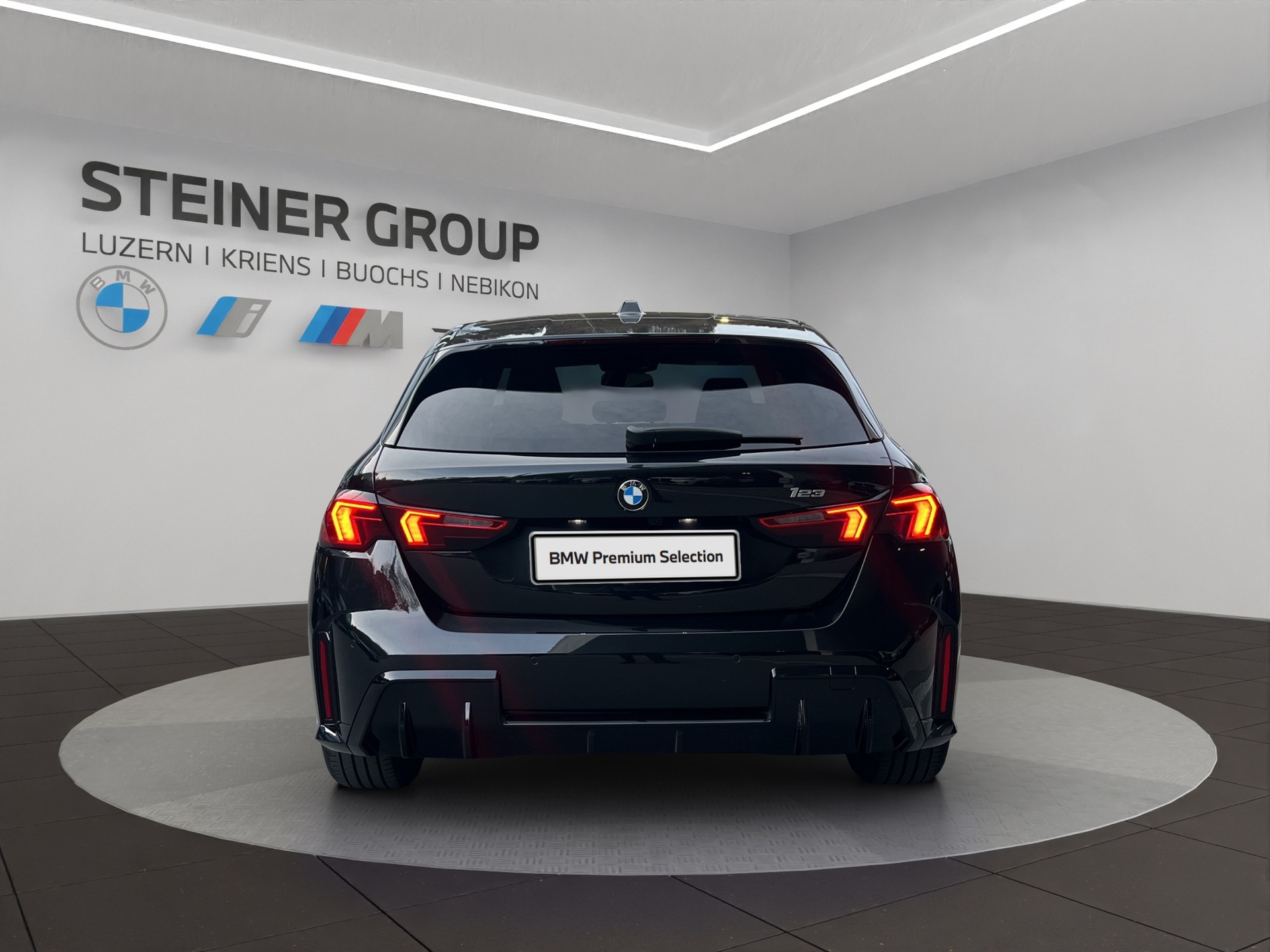 BMW 123 xDrive M Sport Steptronic-image-5
