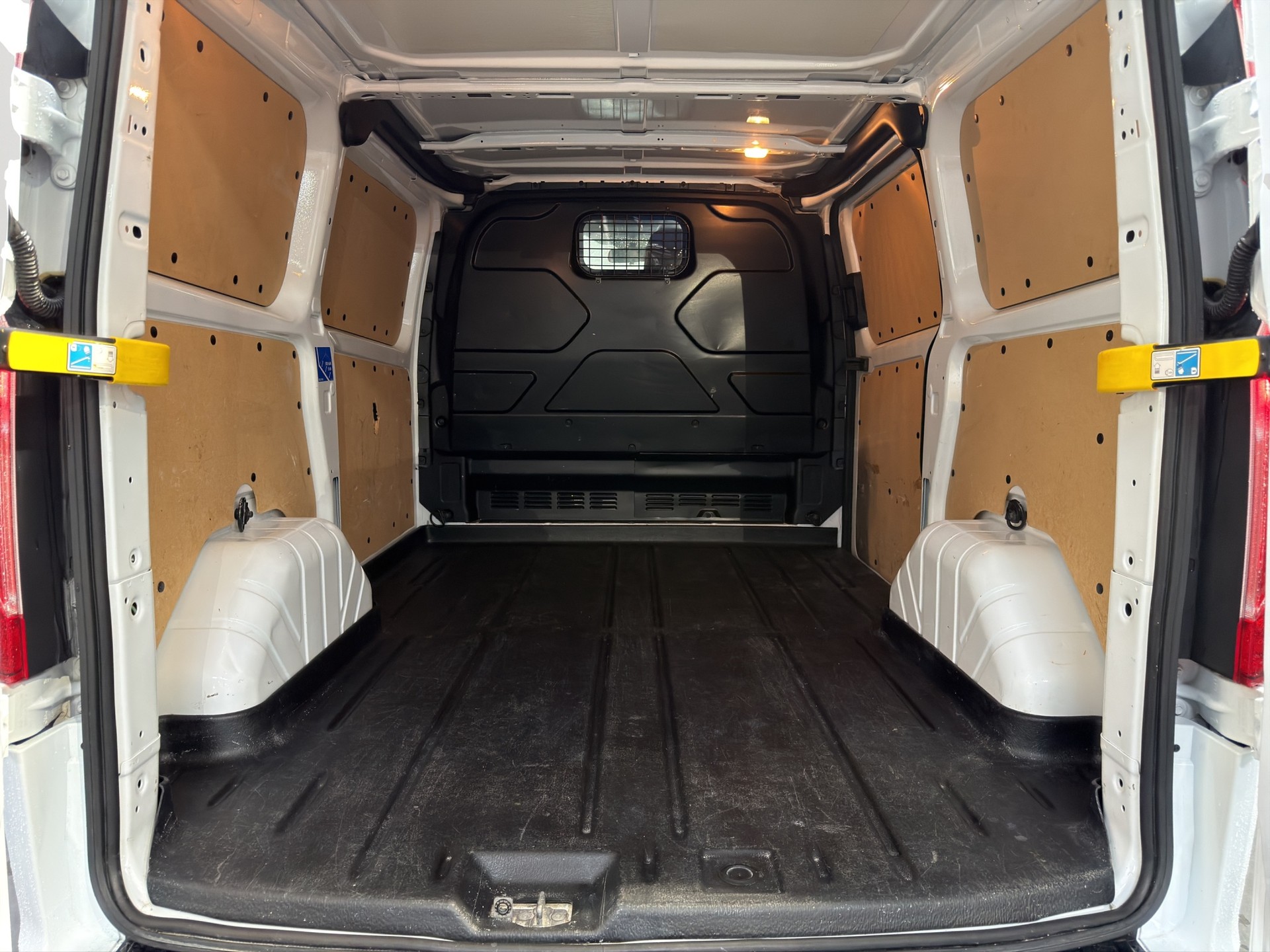 FORD Transit Custom Van 280 L1H1Trend-image-12