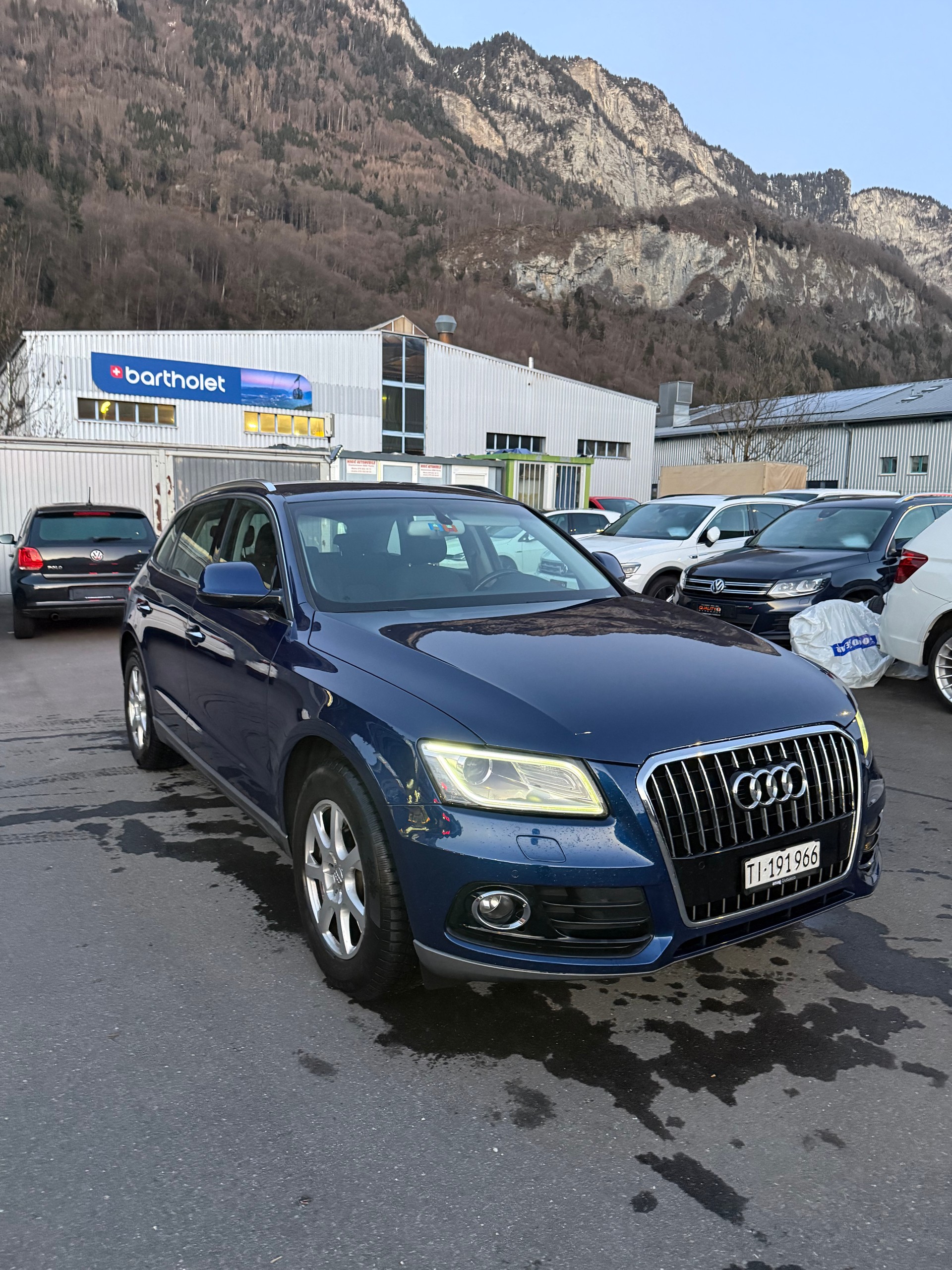 AUDI Q5 2.0 TDI-image-2