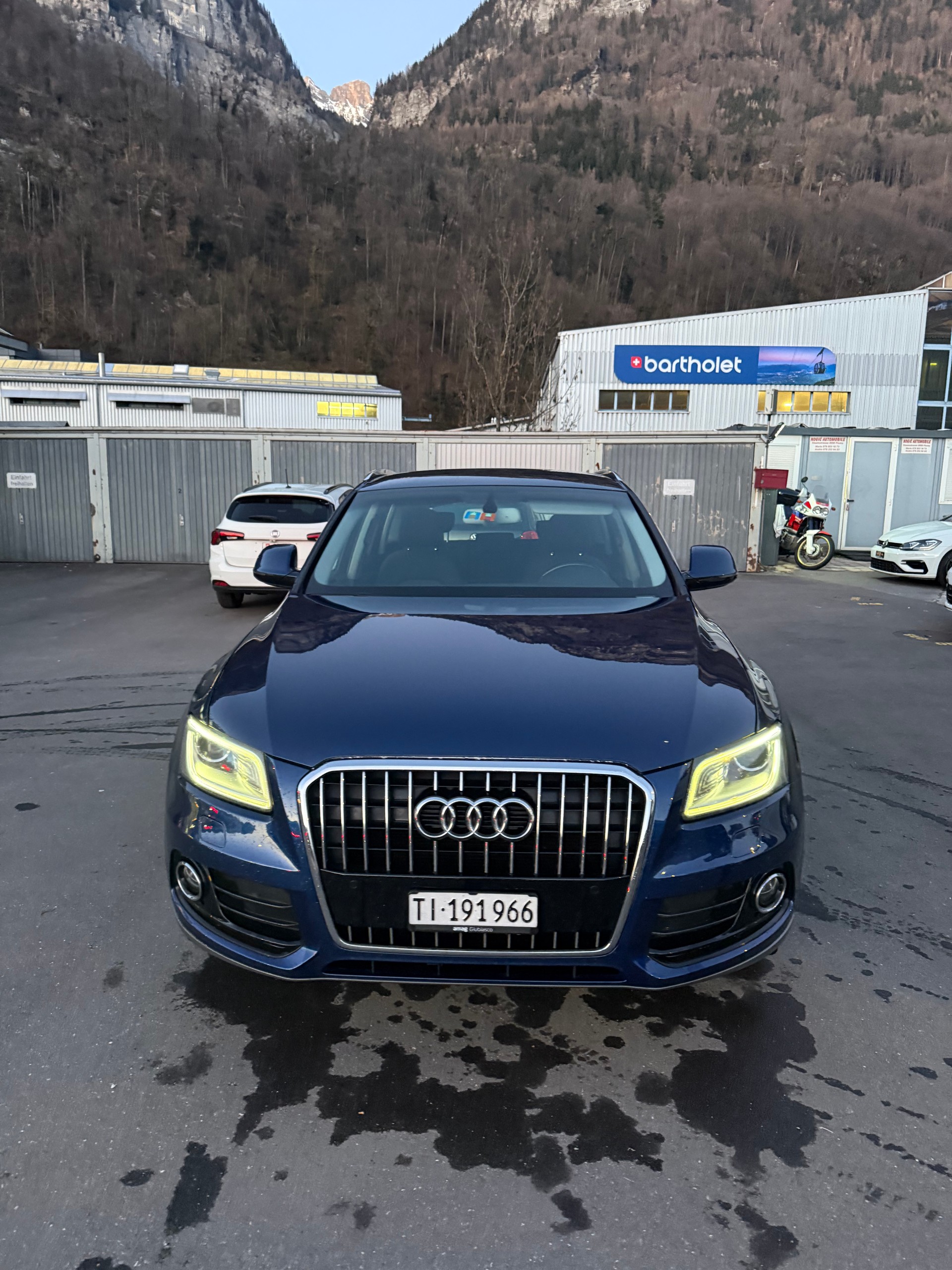 AUDI Q5 2.0 TDI-image-1
