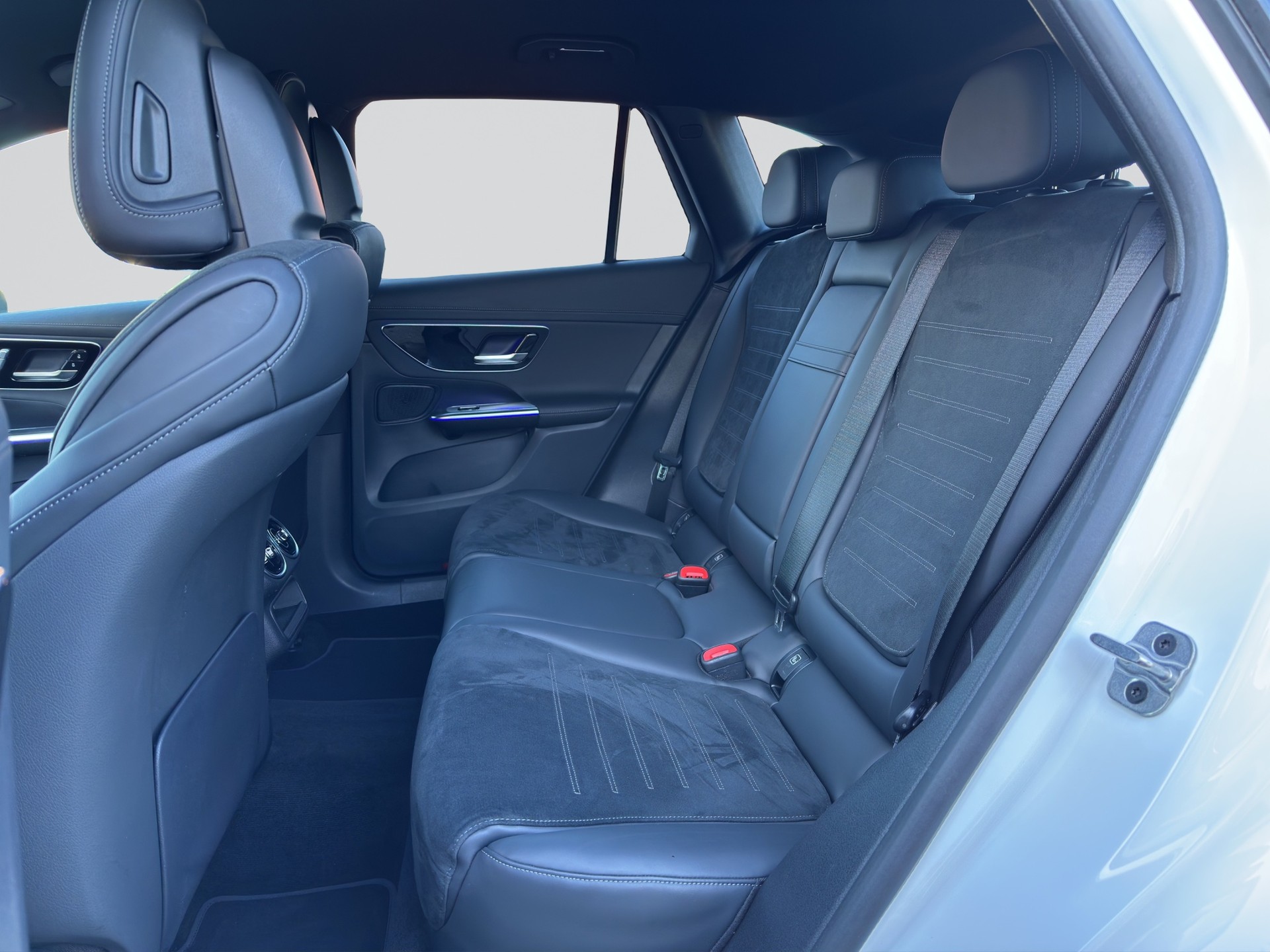 MERCEDES-BENZ GLC 200 4Matic AMG 9G-Tronic-image-7