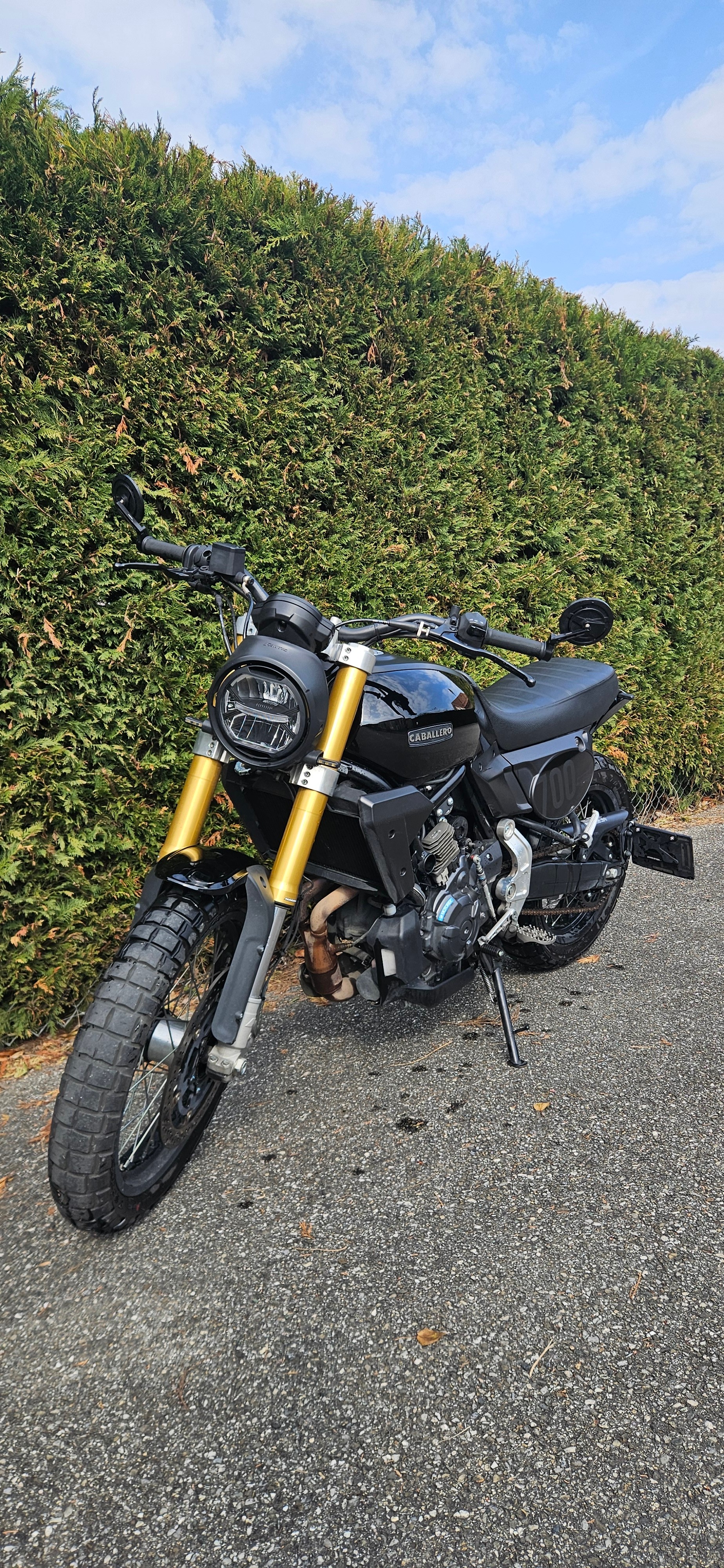 FANTIC Caballero 700