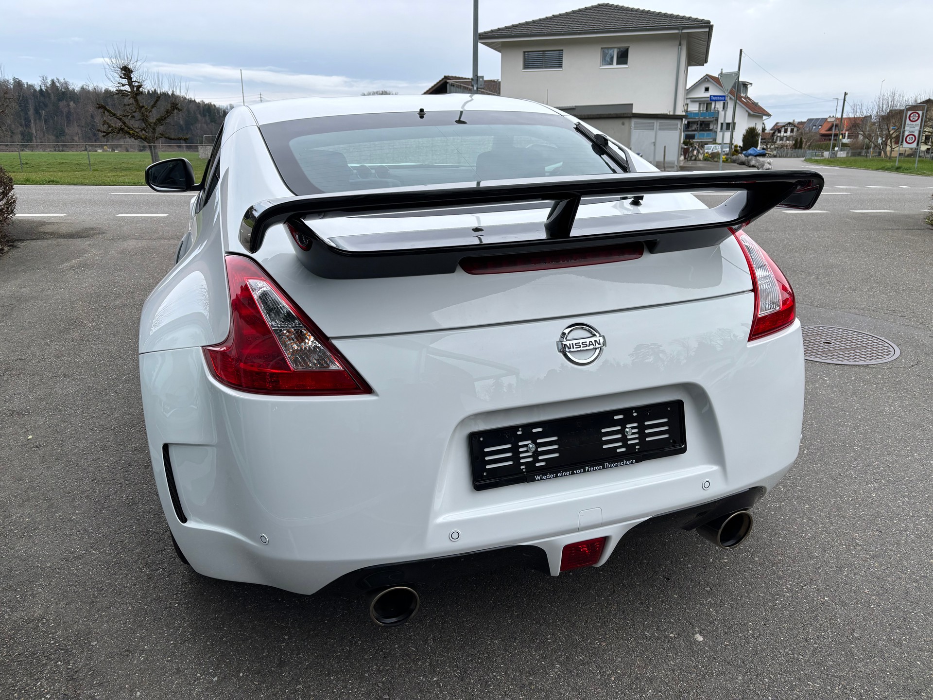 NISSAN 370 Z Pack-image-2
