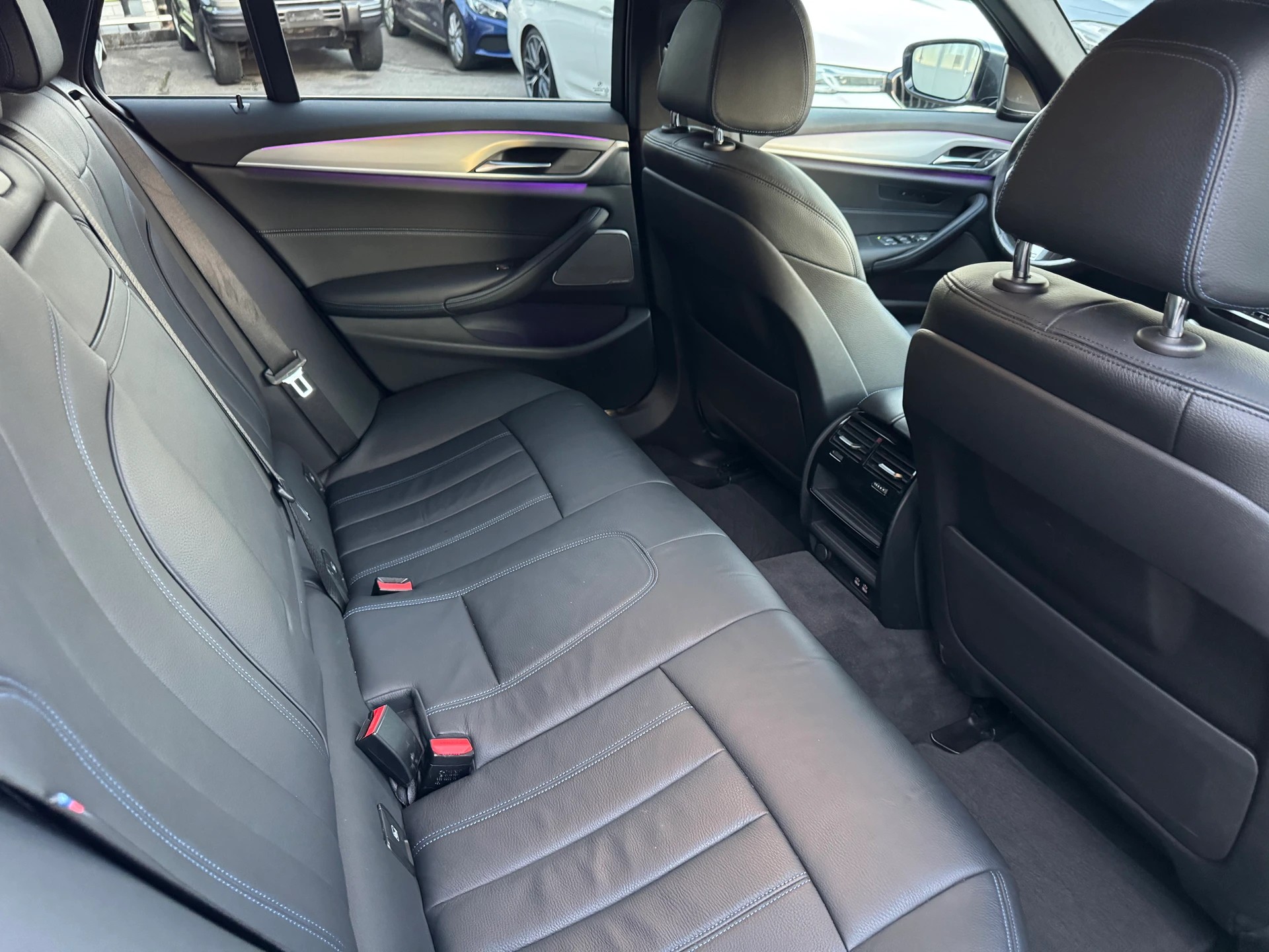 BMW 520d xDrive 48V Touring M Sport Steptronic-image-15