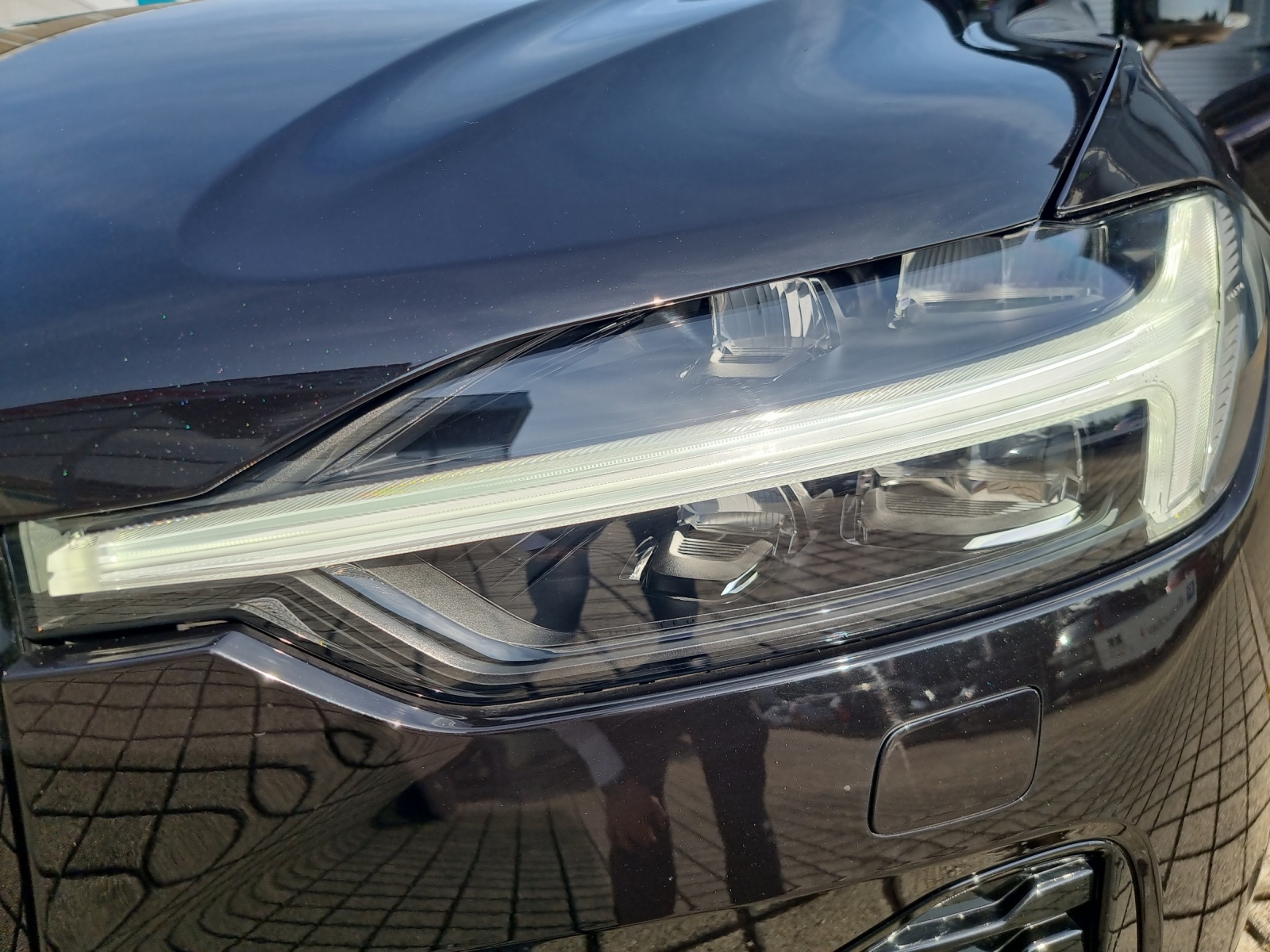 VOLVO XC60 2.0 T6 TE Plus Dark eAWD-image-7