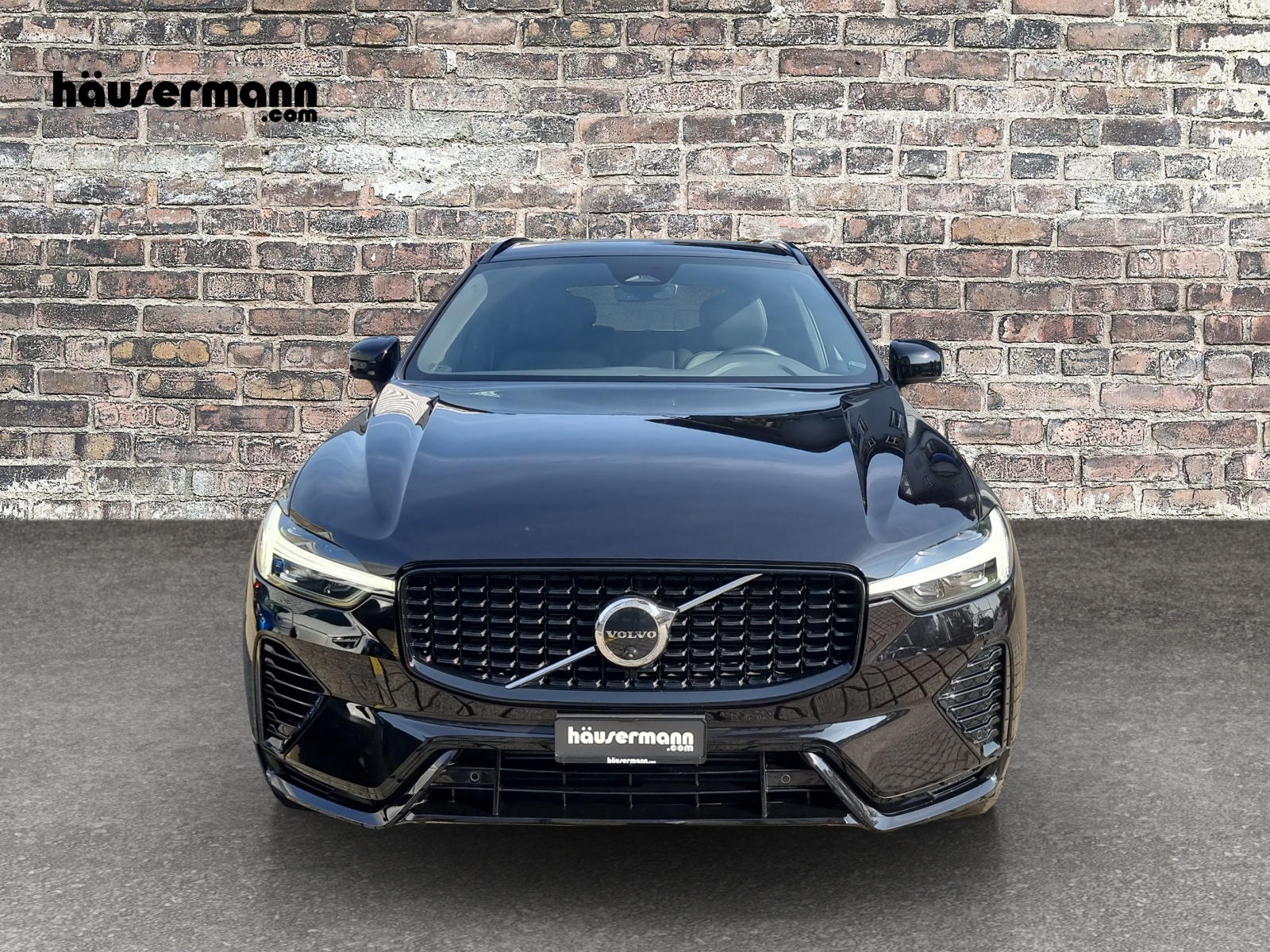 VOLVO XC60 2.0 T6 TE Plus Dark eAWD-showroom-element-1